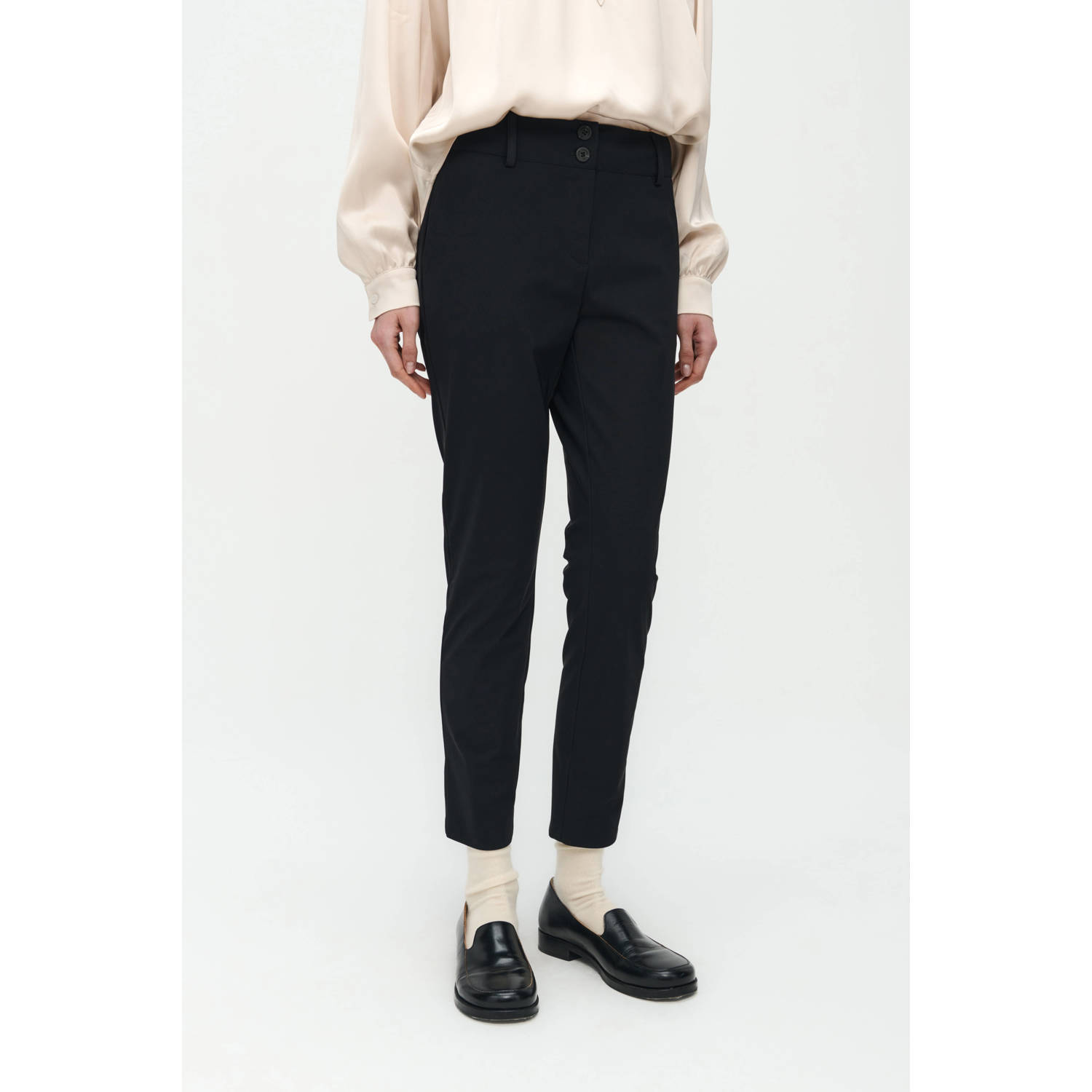 Jane Lushka cropped slim fit broek van travelstof zwart