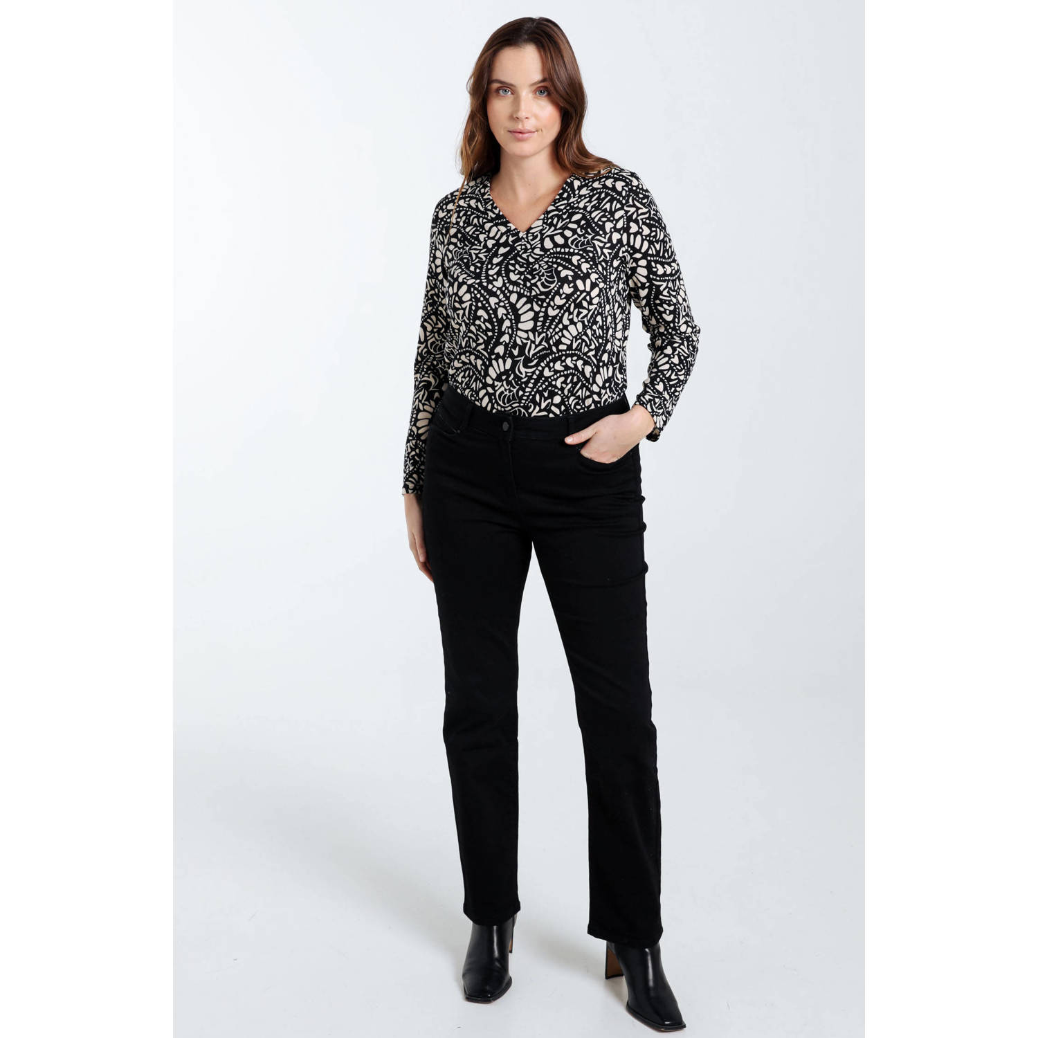 Paprika regular waist black denim