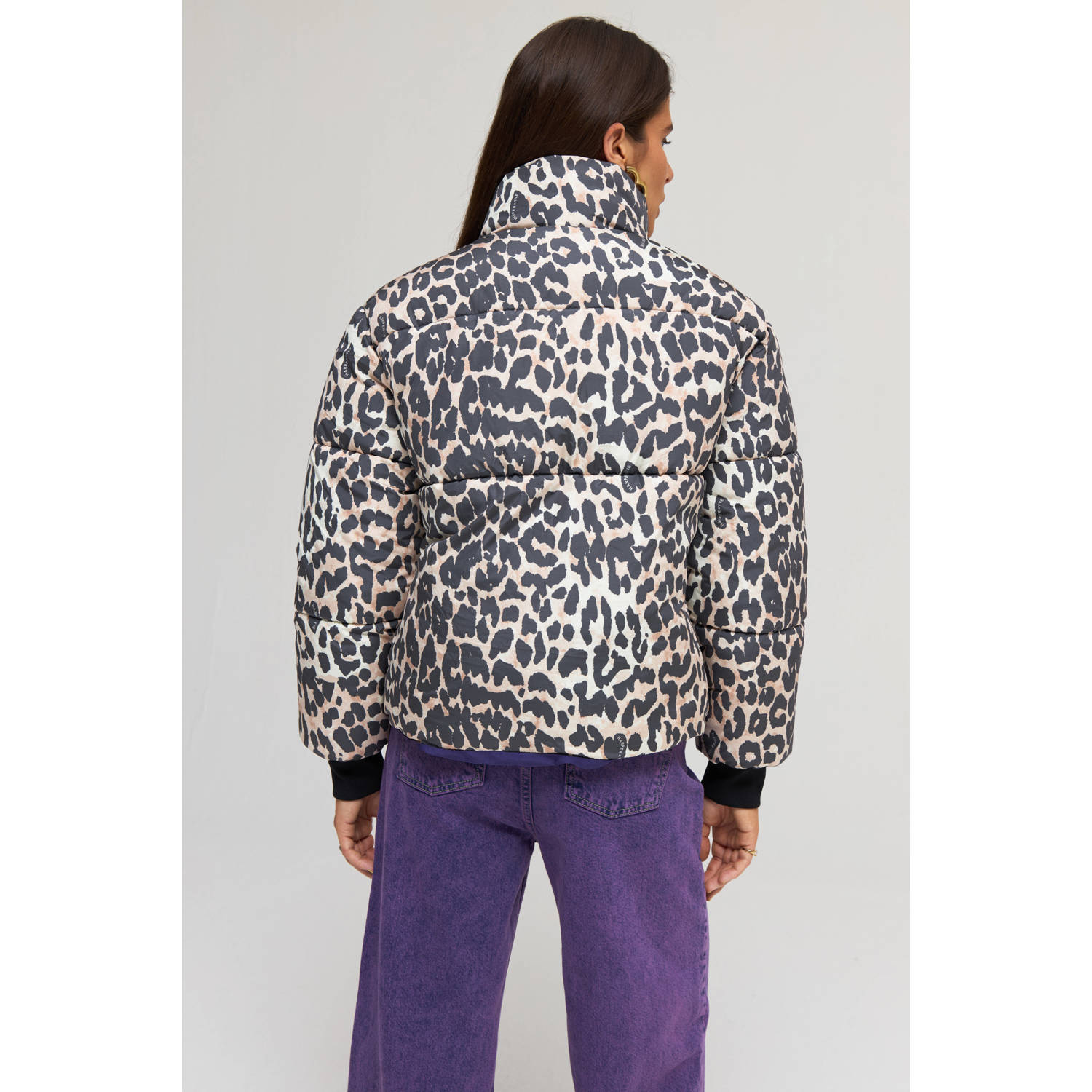 HARPER & YVE gewatteerde tussenjas MARLY-CO met panterprint beige zwart