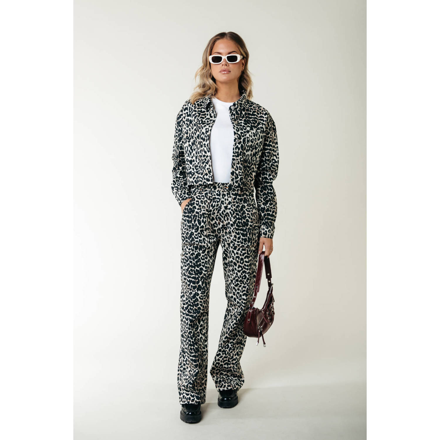 Colourful Rebel high waist straight leg jeans met panterprint zwart beige