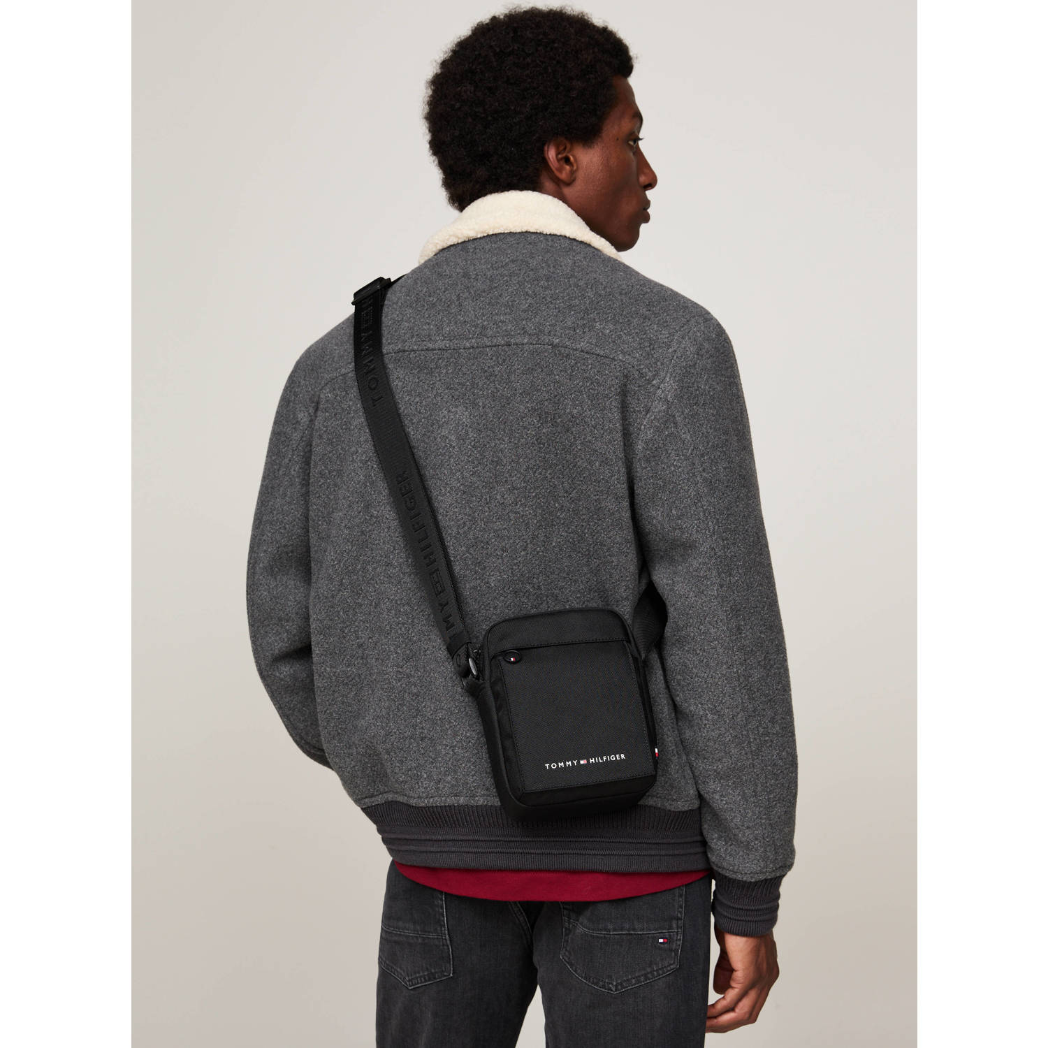 Tommy Hilfiger schoudertas TH Element zwart