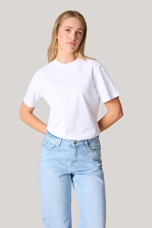 T-shirt wit