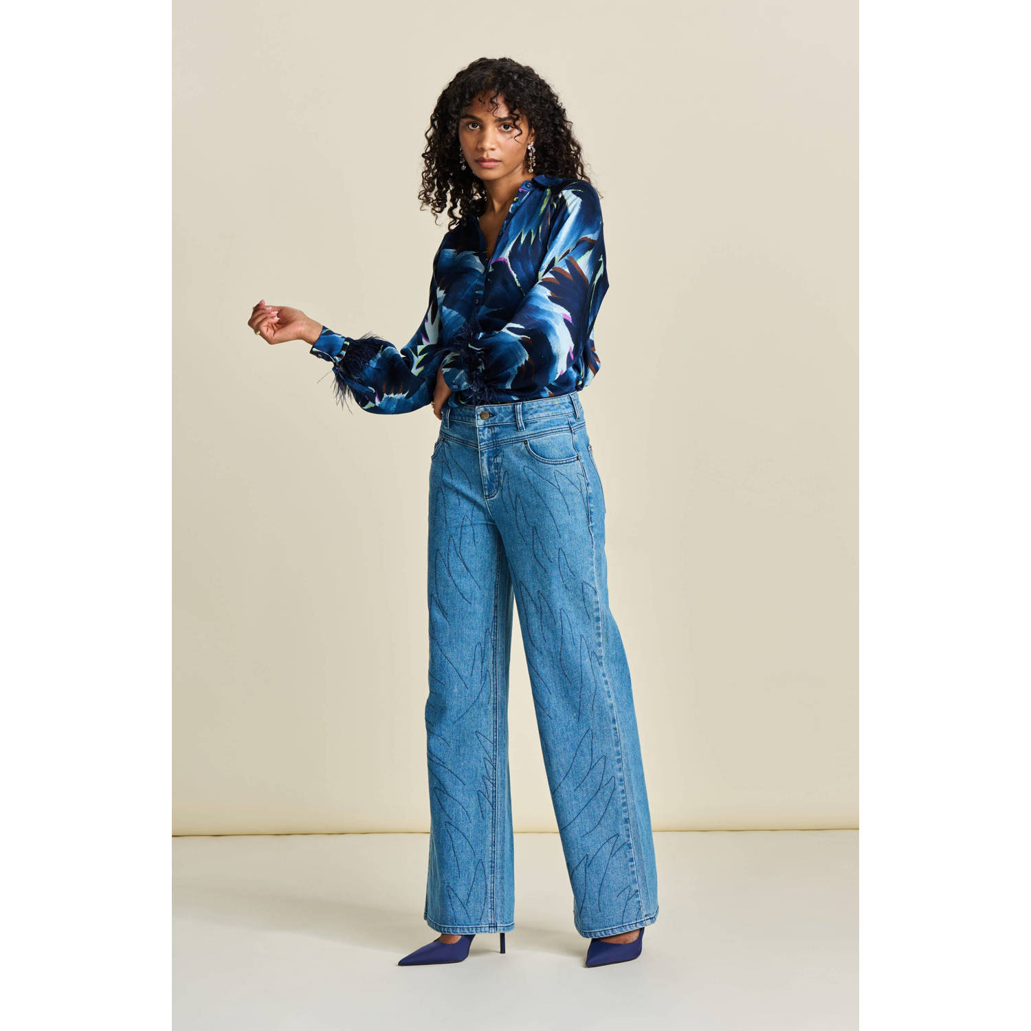 POM Amsterdam wide leg jeans met strass steentjes medium blue denim