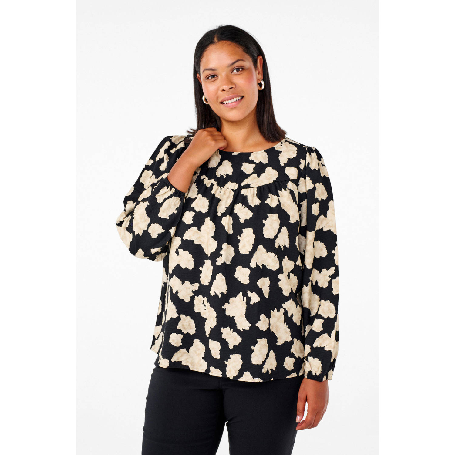 Zizzi top met all over print zwart ecru