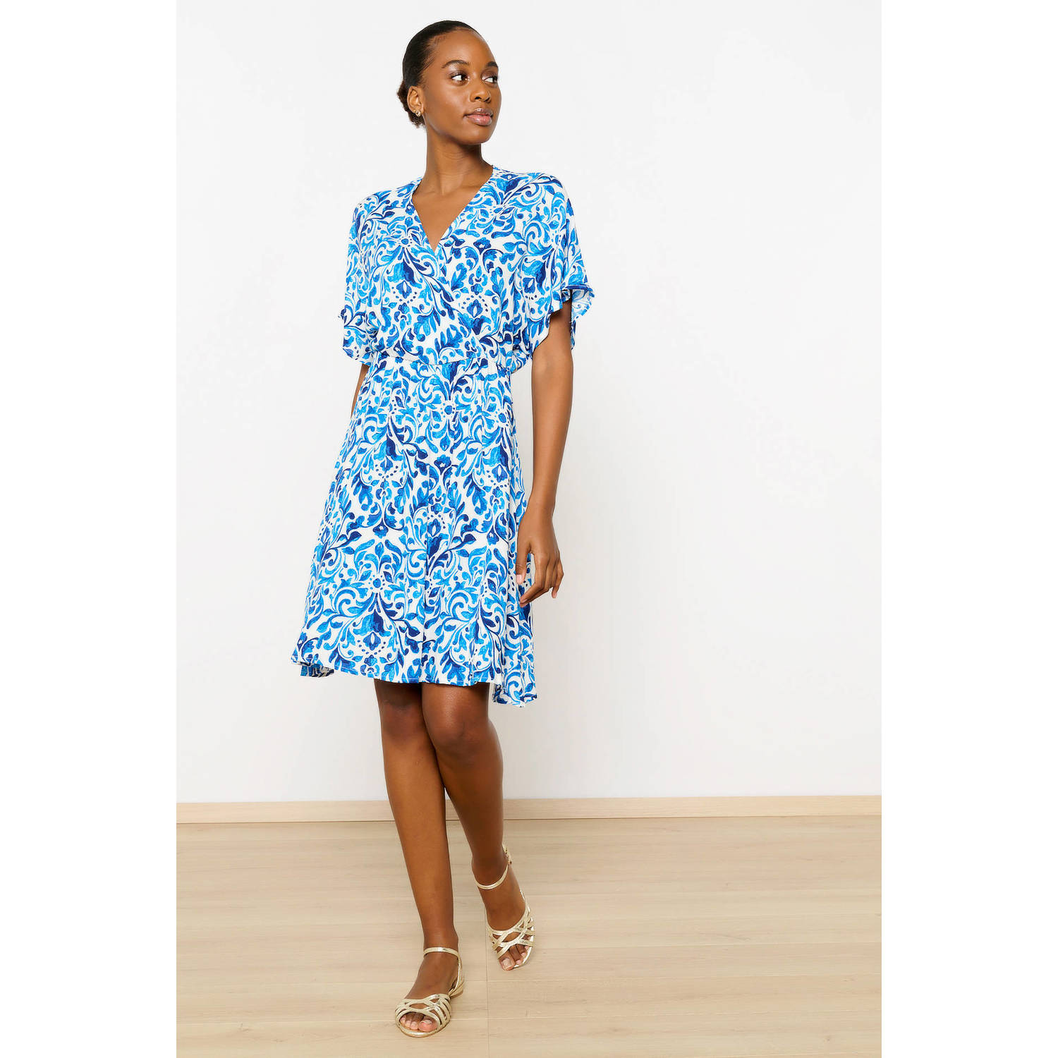 LOLALIZA jurk met all over print en ruches blauw ecru