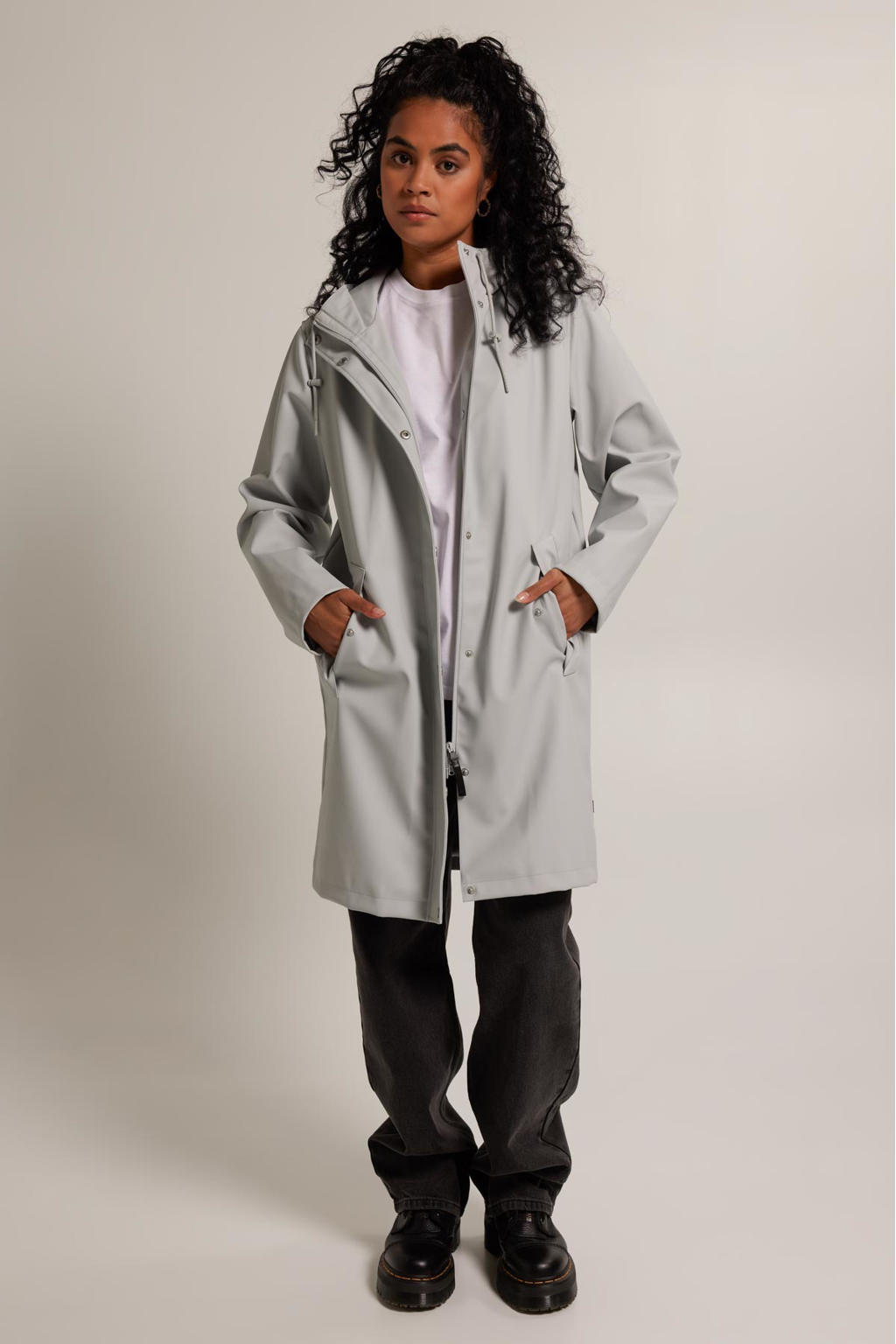 Lichtgrijze dames America Today regenjas van polyester met effen, lange mouwen, capuchon en 2-way rits