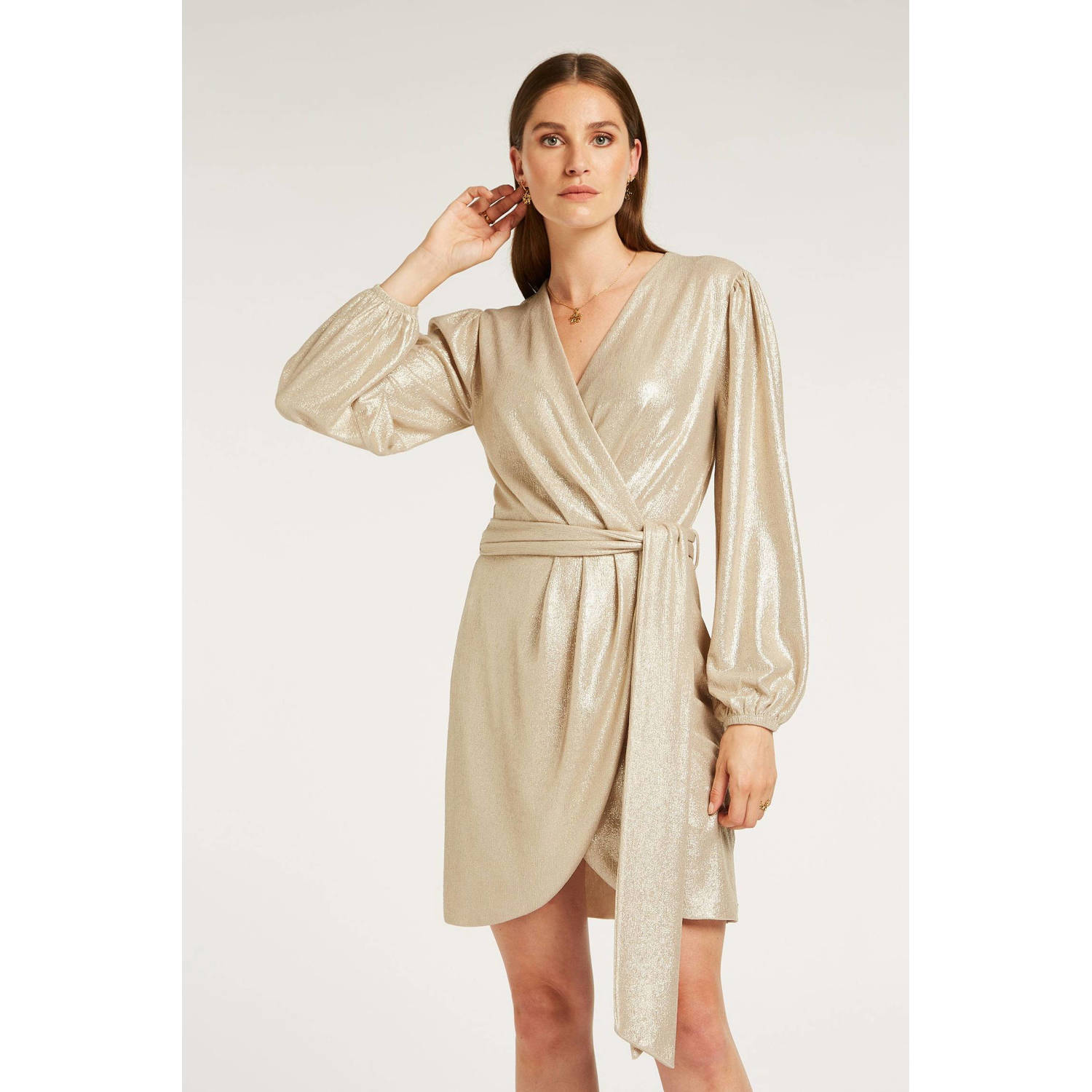 JOSH V Isabeau regular fit overslagjurk glitter beige goud