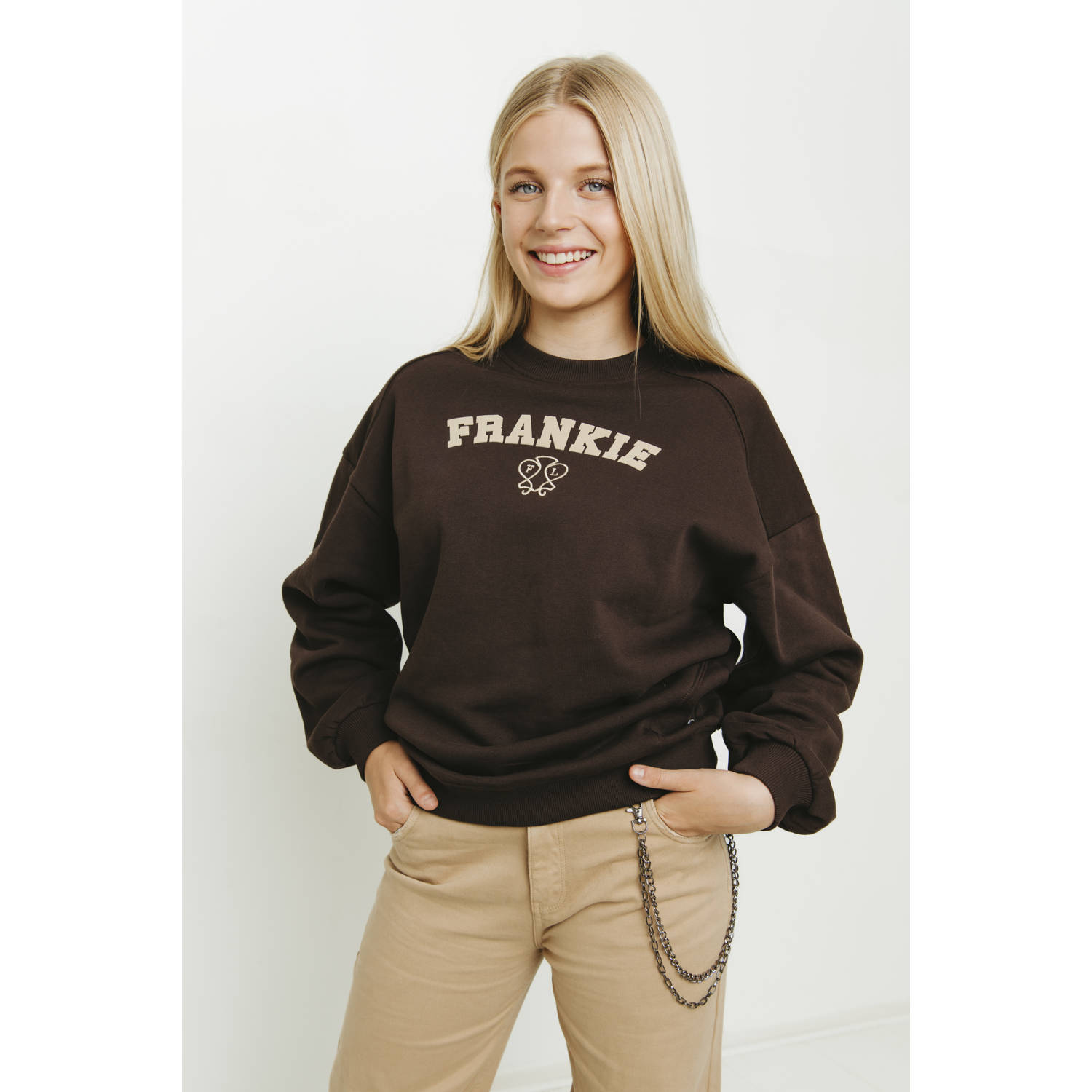 Frankie&Liberty sweater met tekst bruin