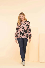 thumbnail: Roze en zwarte dames Geisha gebloemde blouse van viscose met lange mouwen, opstaande kraag, knoopsluiting en lurex