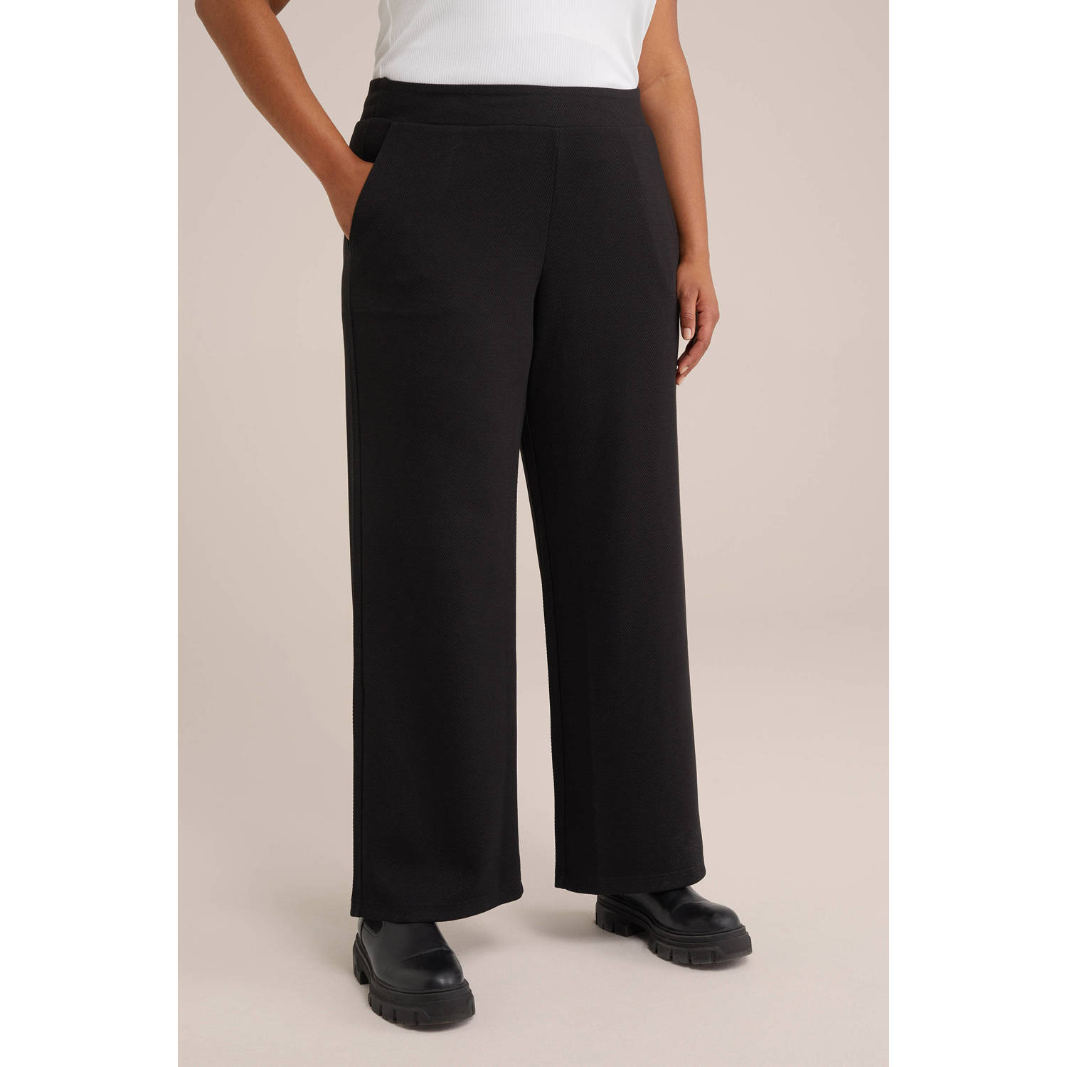 WE Fashion Curve straight fit broek zwart