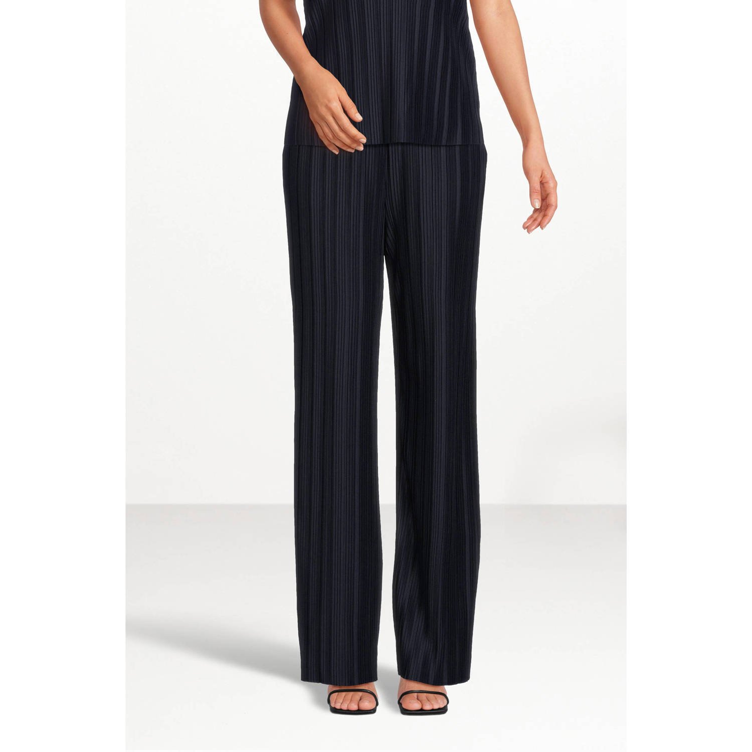 Vila Wide leg stoffen broek met plissévouwen model 'TAHLIA'