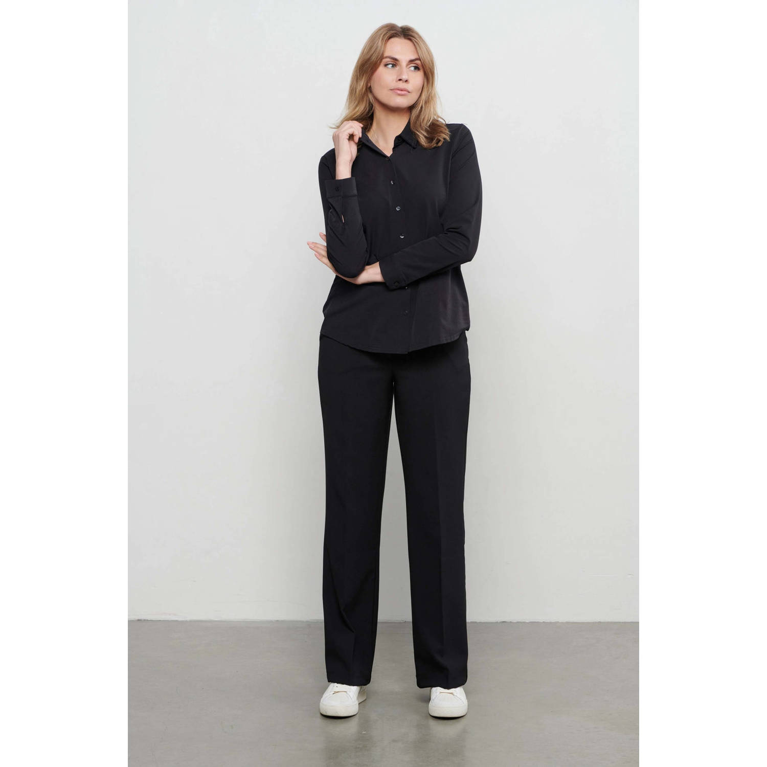 &Co Woman blouse OLIVIA van travelstof zwart