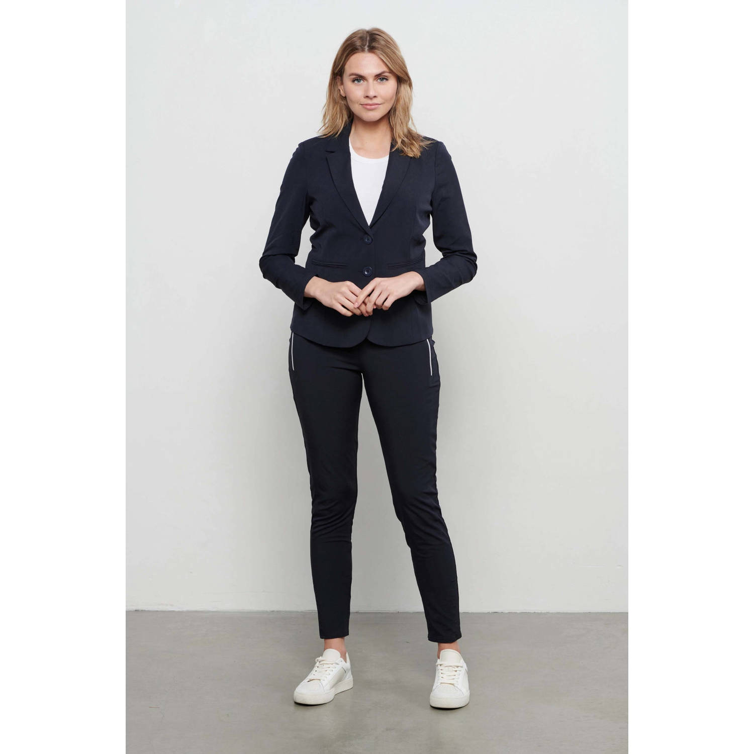&Co Woman rechtvallende blazer PHILEINE van travelstof marine