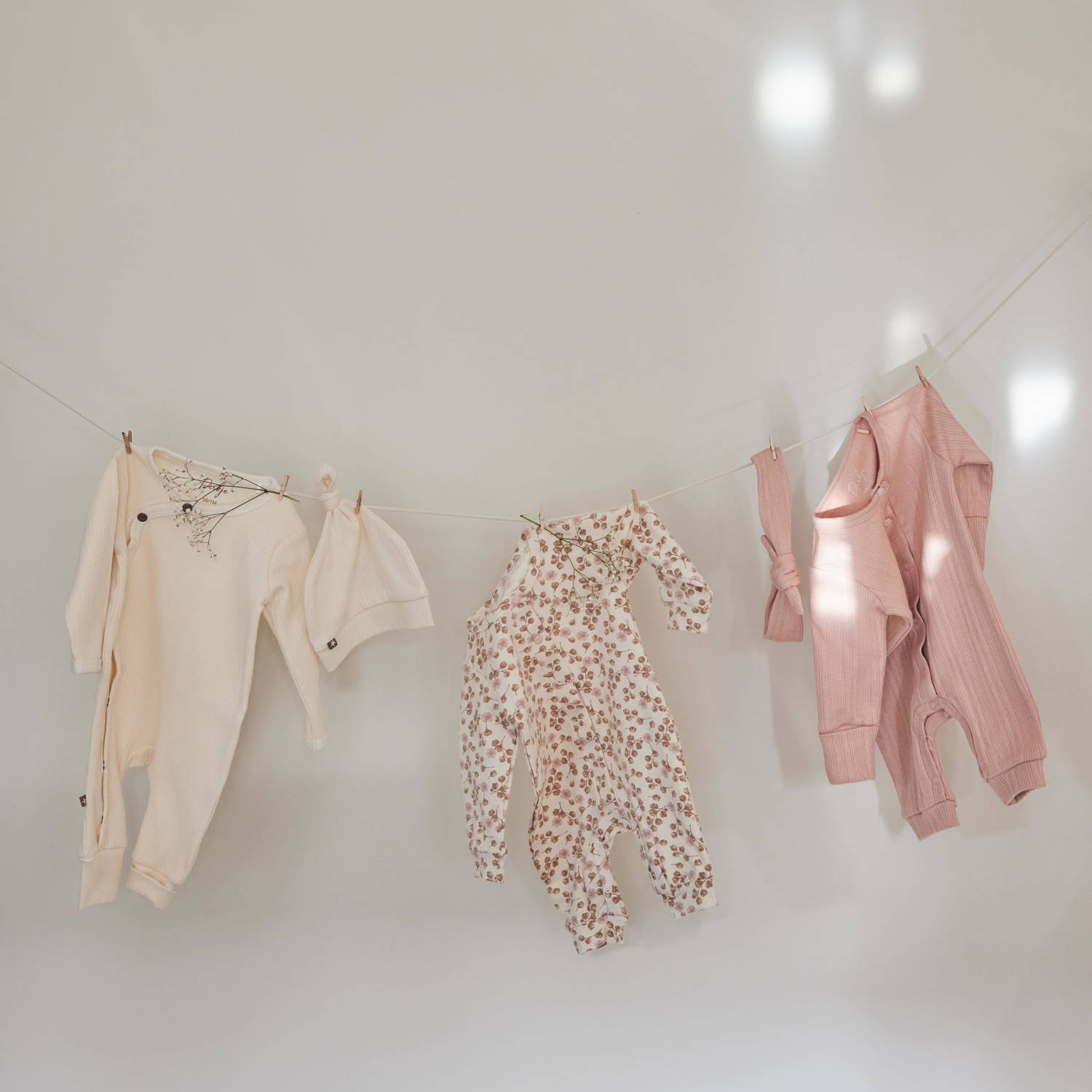Dirkje baby boxpak met all over print lichtbruin roze ecru