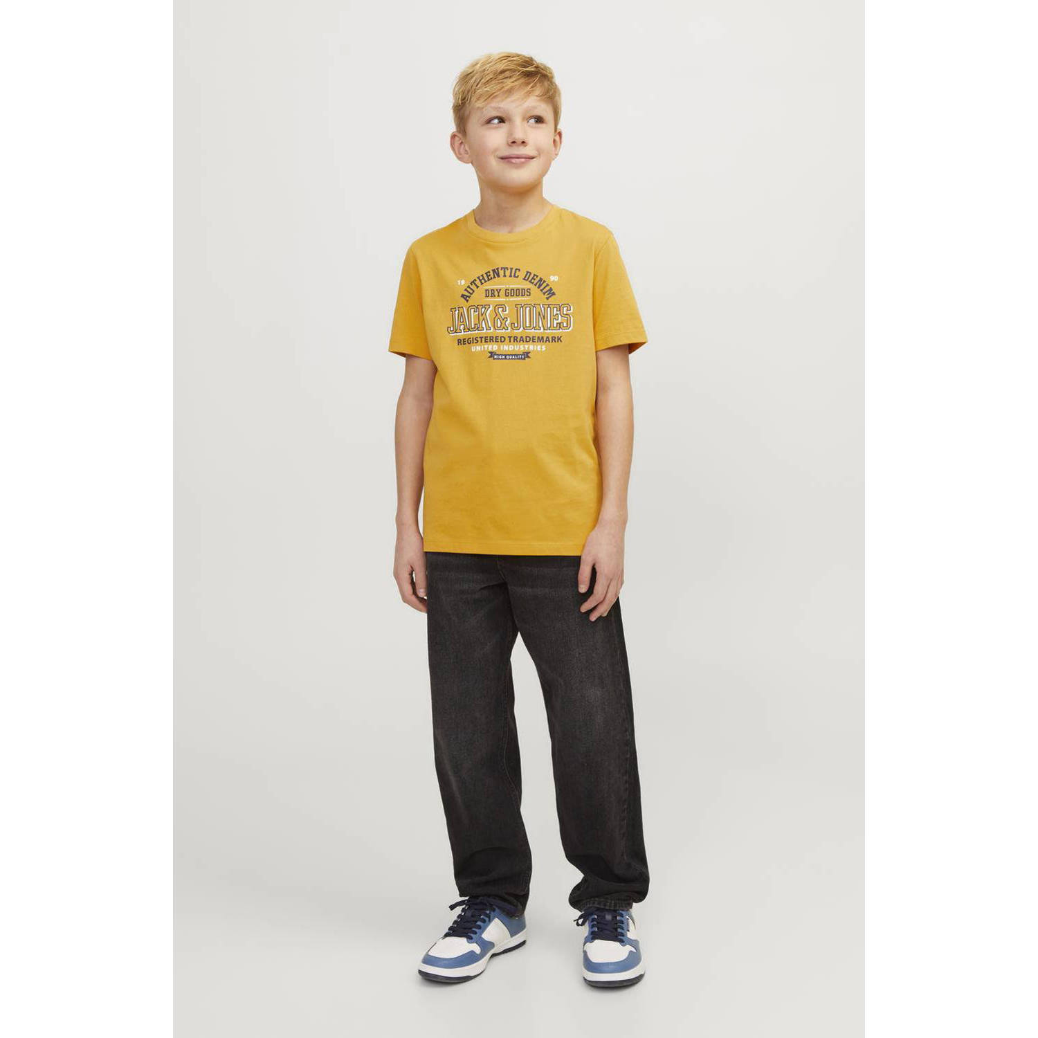 Jack & jones JUNIOR T-shirt JJELOGO met logo honinggeel Jongens Katoen Ronde hals 128