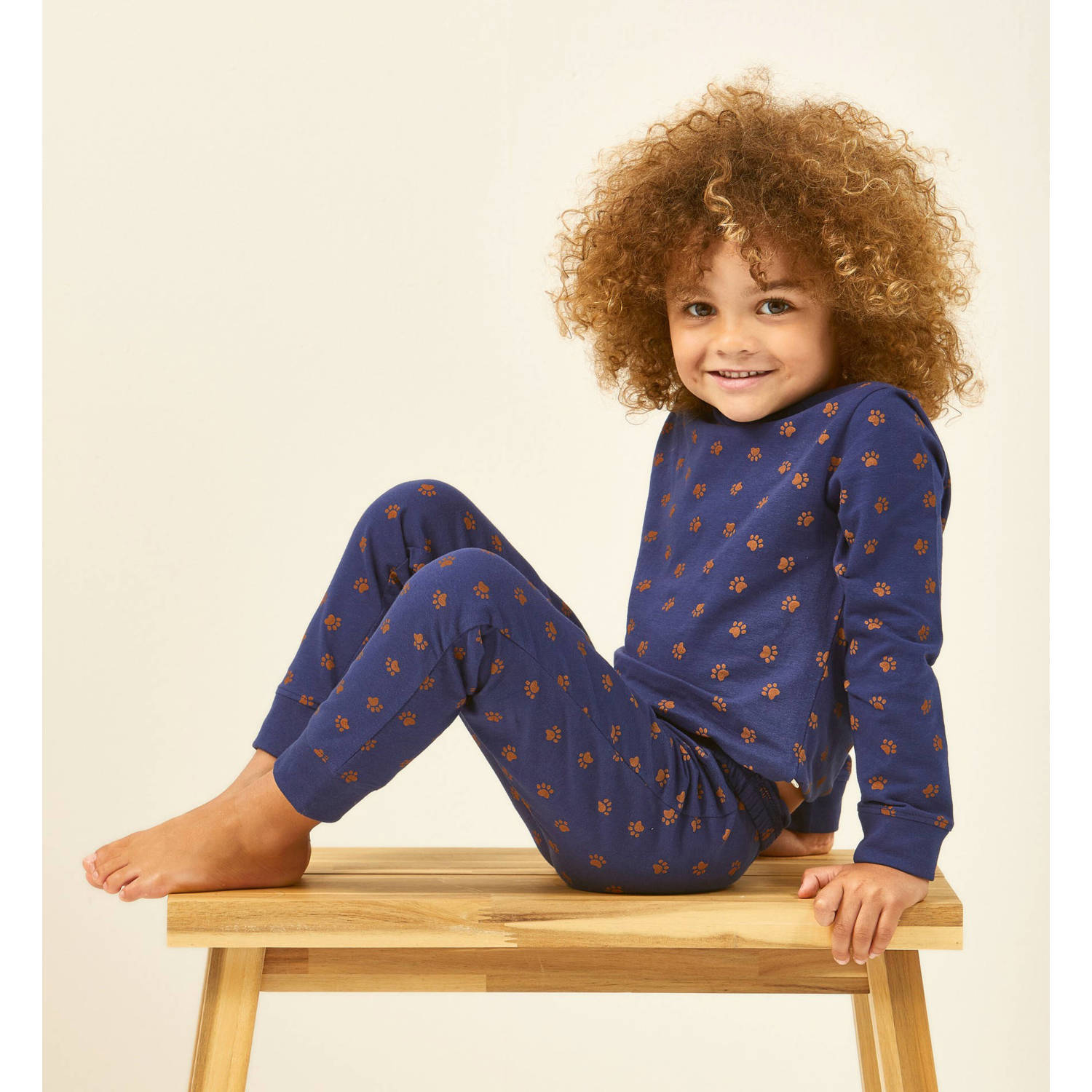 Little Label pyjama met all over paw print