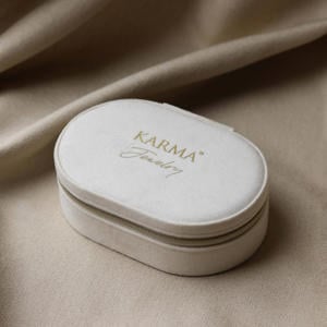 ovalen sieradendoos beige
