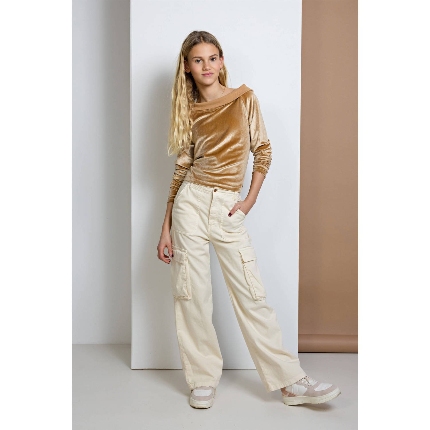 NoBell fluwelen off shoulder top Kelza rozezand