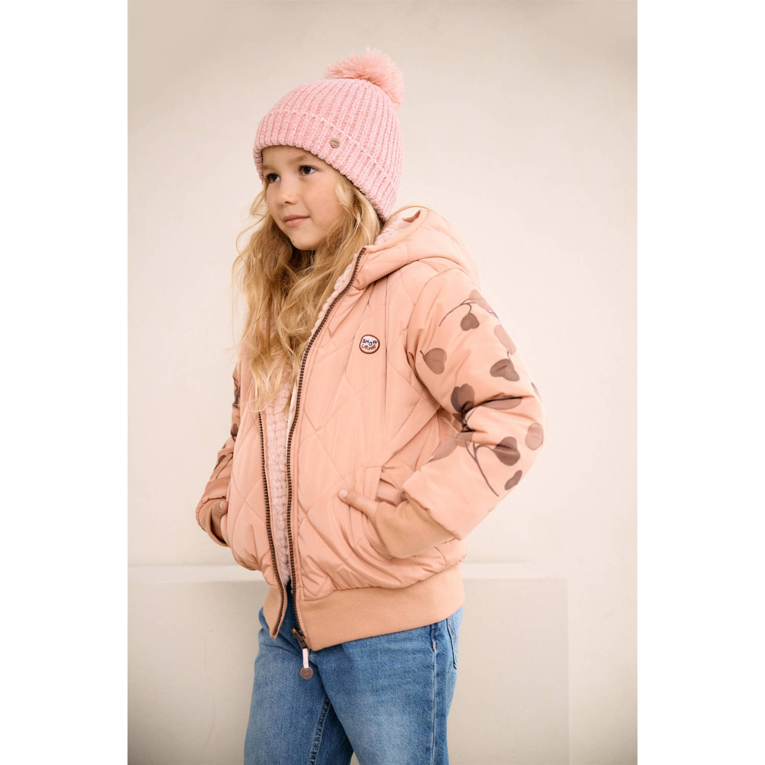 NONO reversible gewatteerde winterjas Bomby met bladprint taupe lichtroze