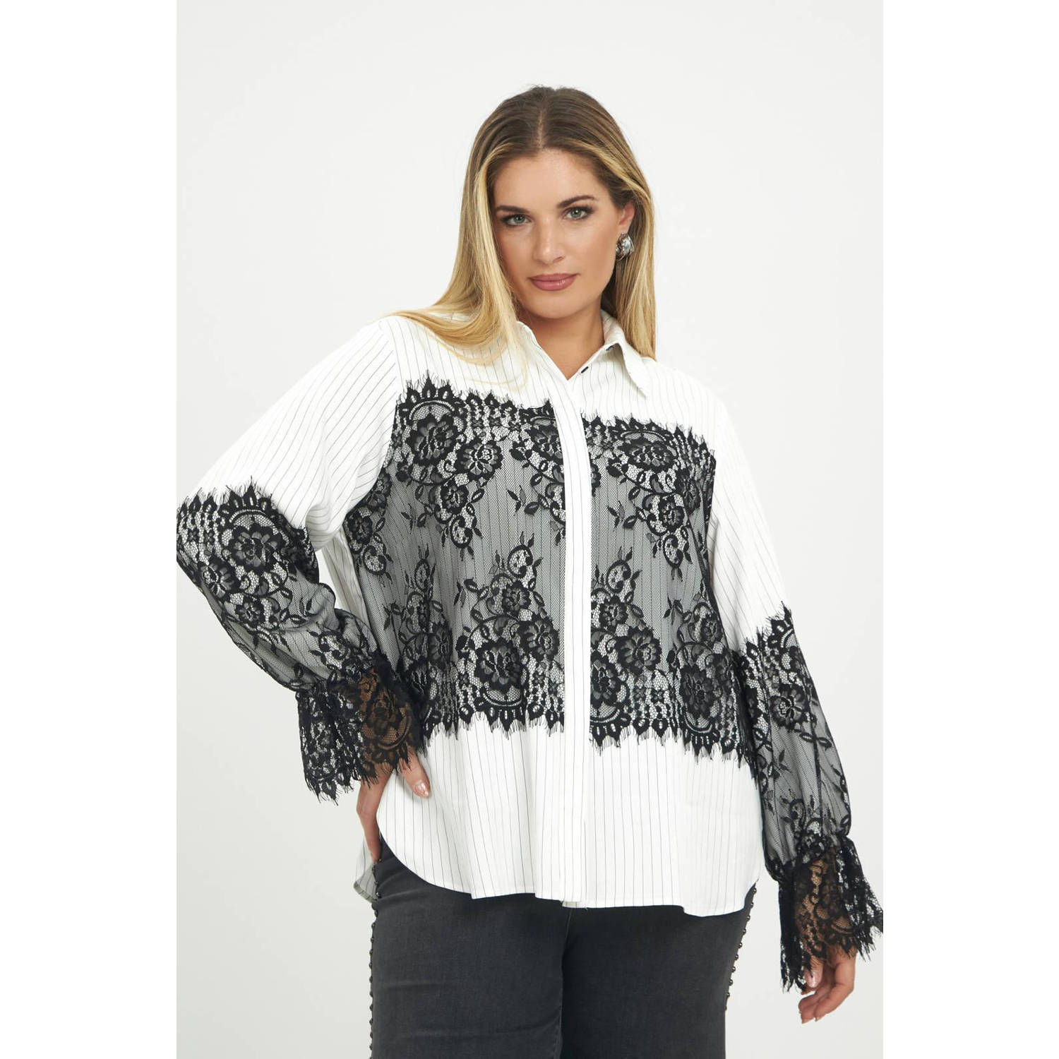 Mat Fashion gestreepte blouse met kant wit