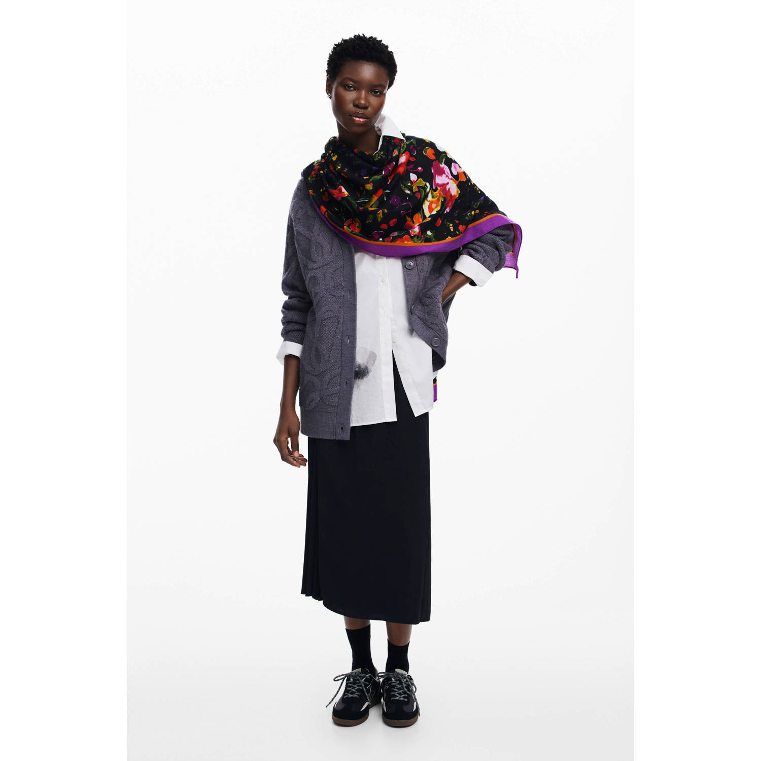 Desigual sjaal met bloemenprint zwart