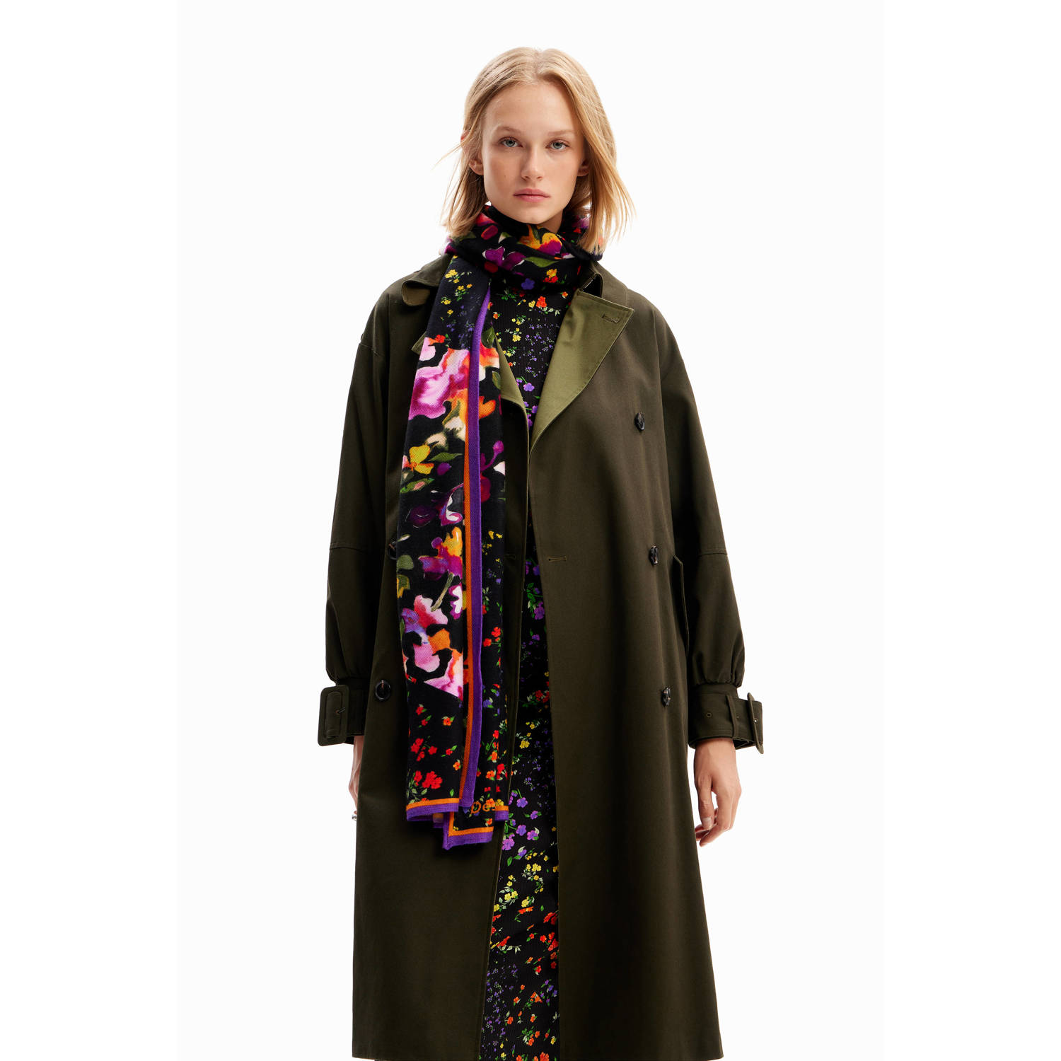 Desigual sjaal met bloemenprint zwart