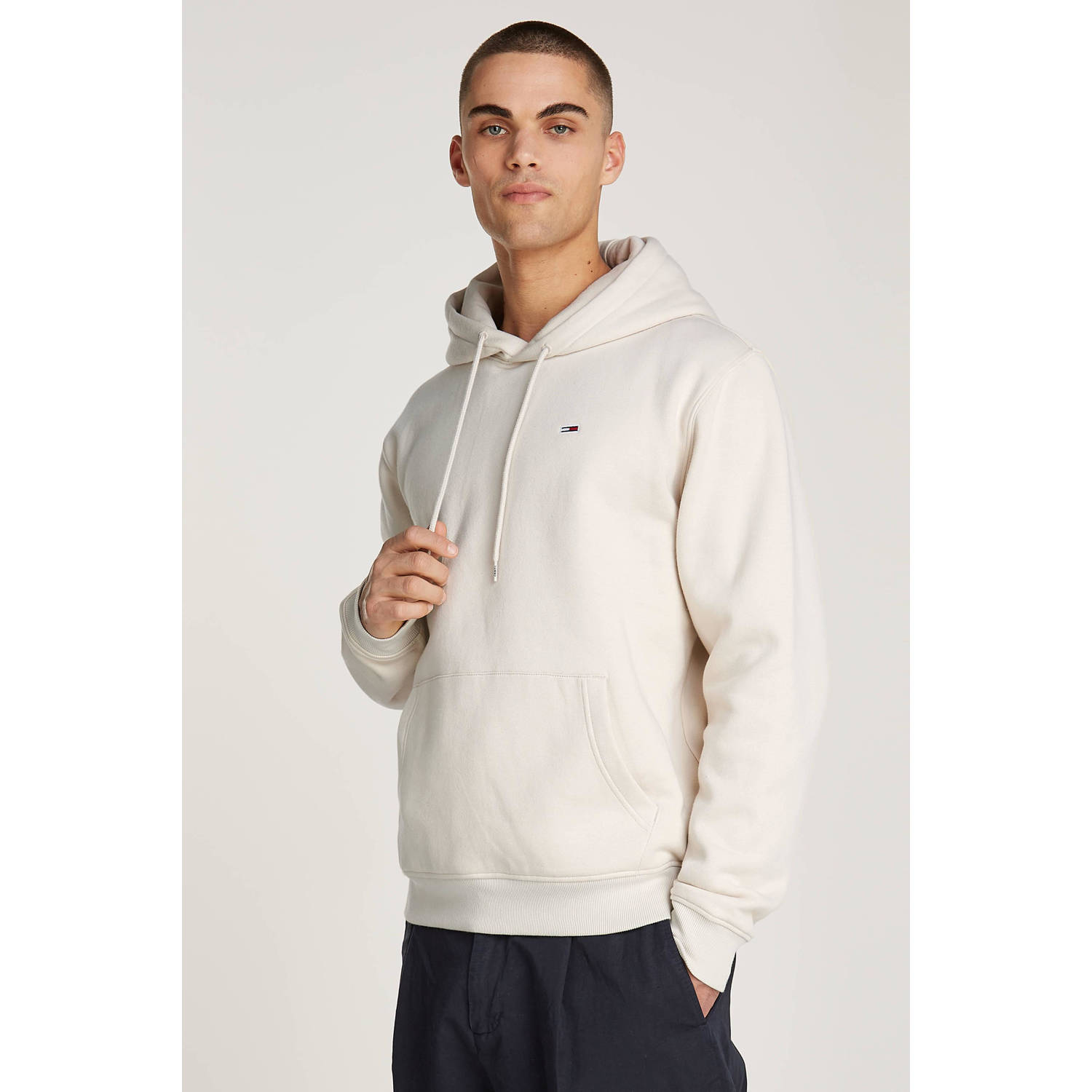 TOMMY JEANS Sweatshirt TJM REG S FLAG HOODIE met geborduurd merklogo op borsthoogte