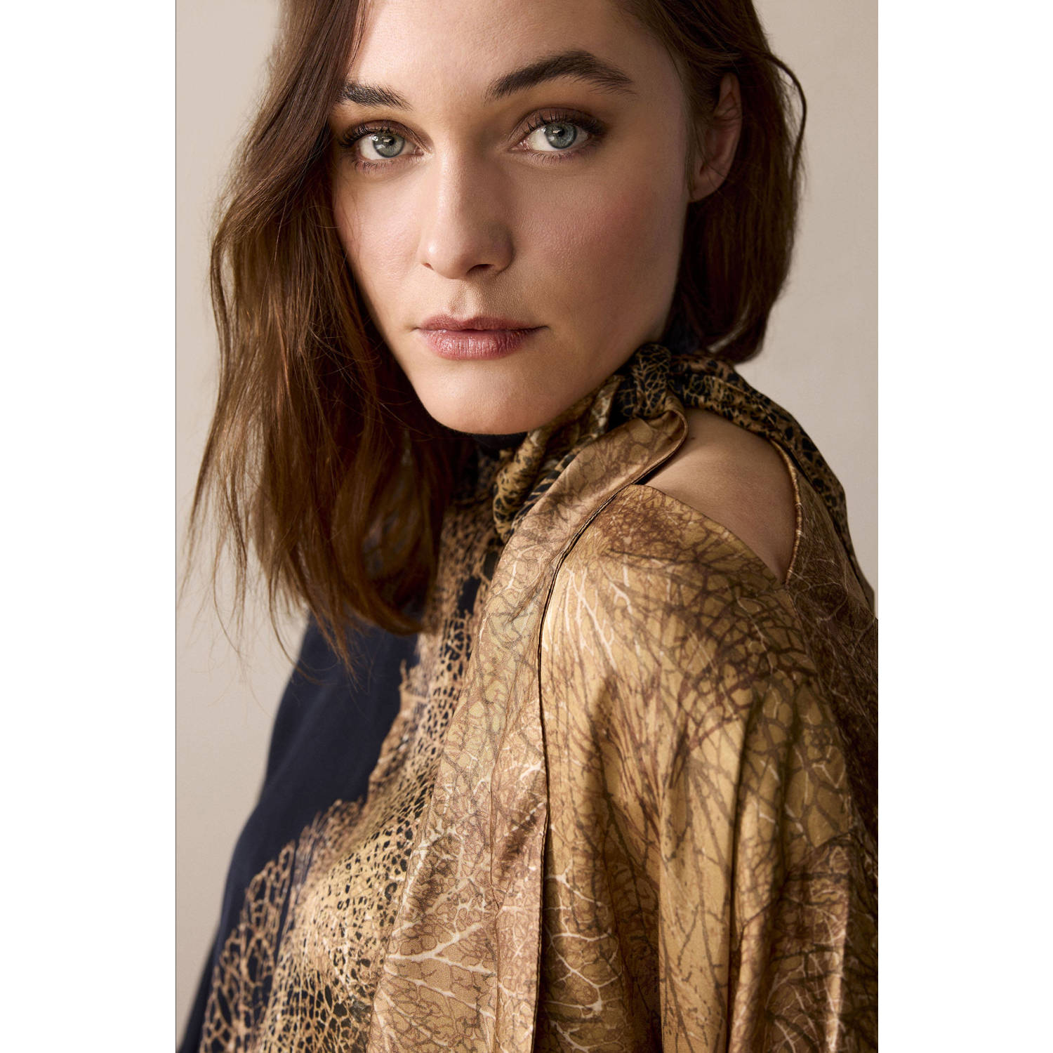 Summum blouse met bladprint camel