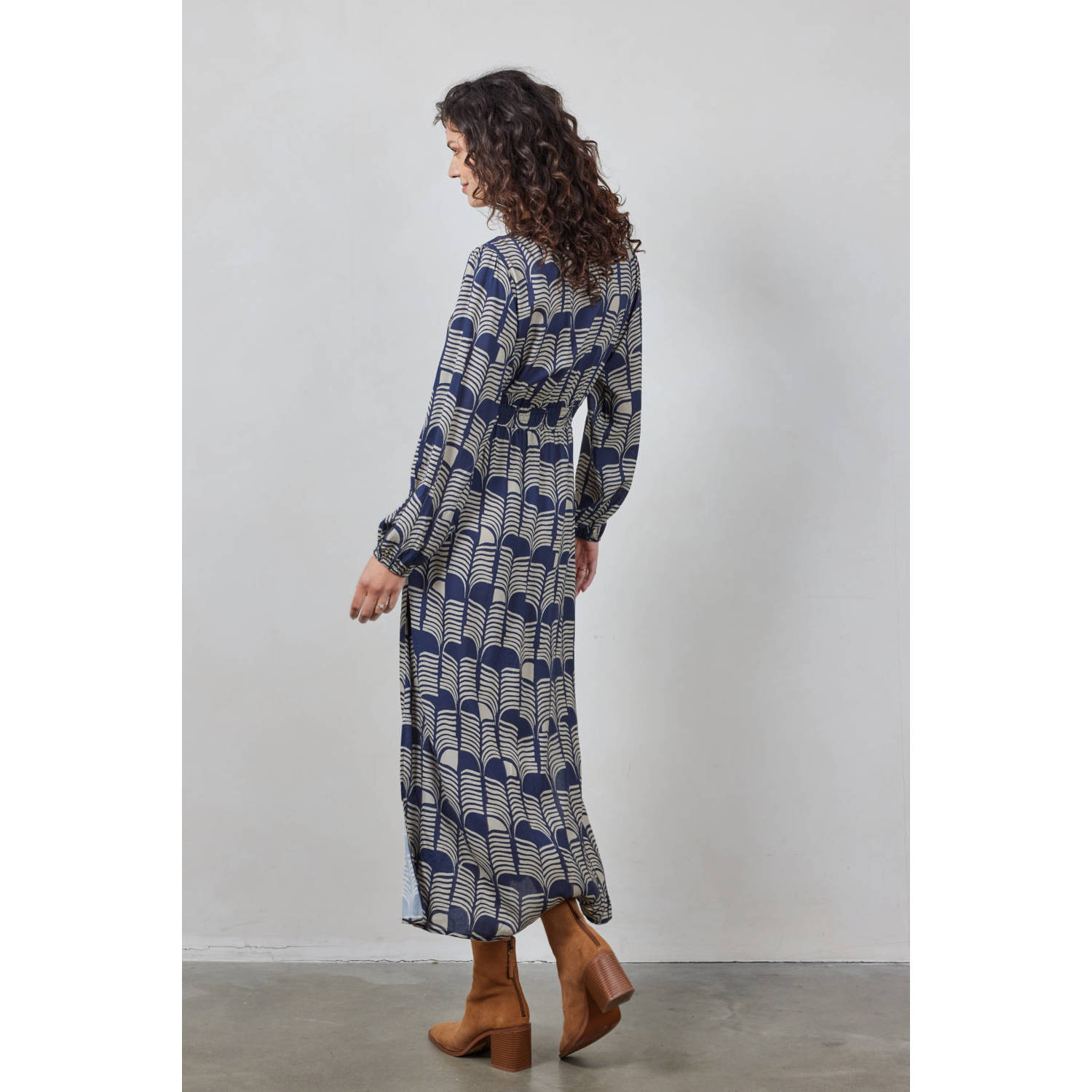 Didi jurk met all over print donkerblauw ecru