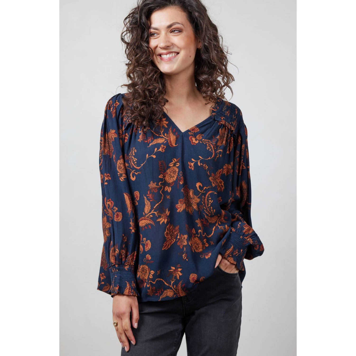 Didi top met bloemenprint donkerblauw bruin