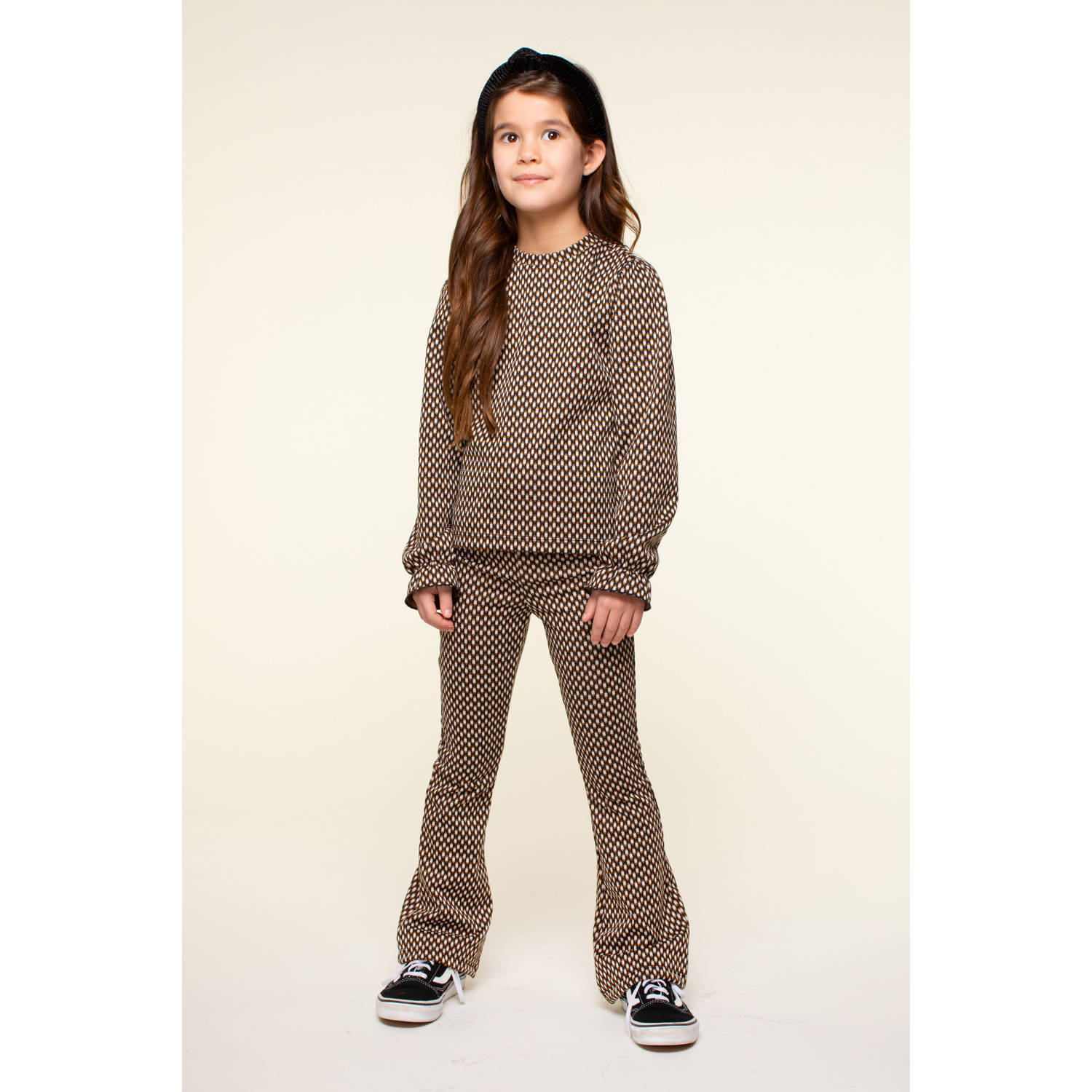 Moodstreet flared broek Bobbi met all over print zwart ecru