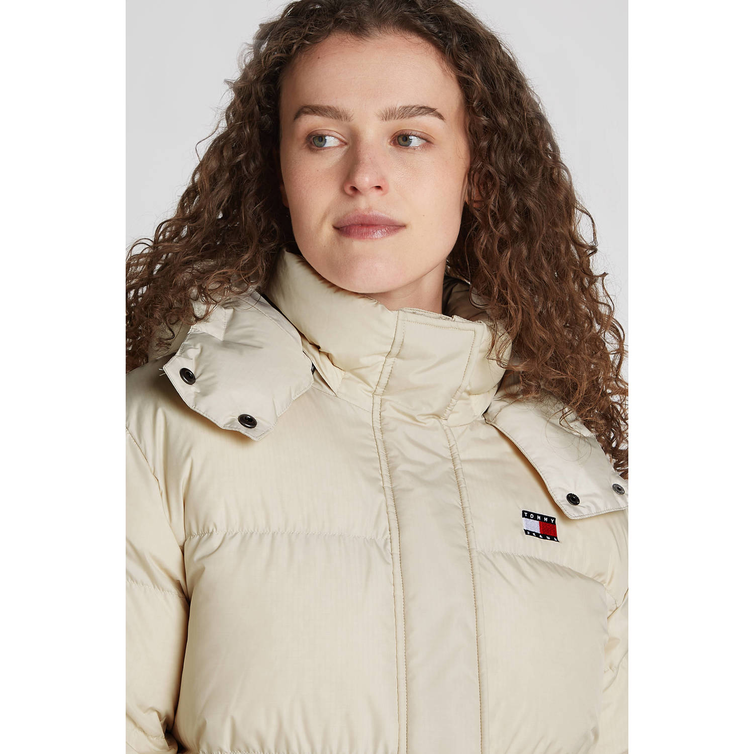 Tommy Jeans gewatteerde winterjas ecru