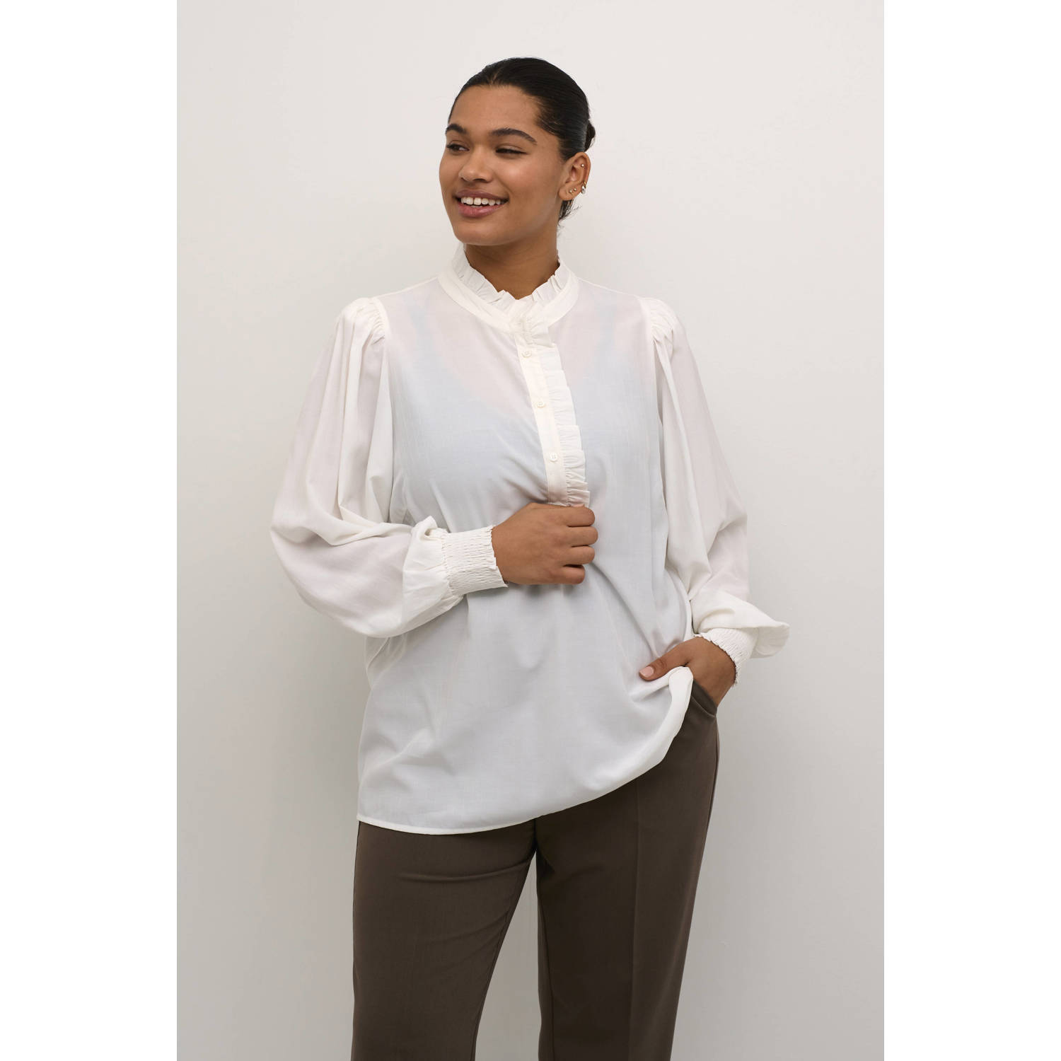 Kaffe Curve Blouse met pofmouwen en ruchedetails White Dames