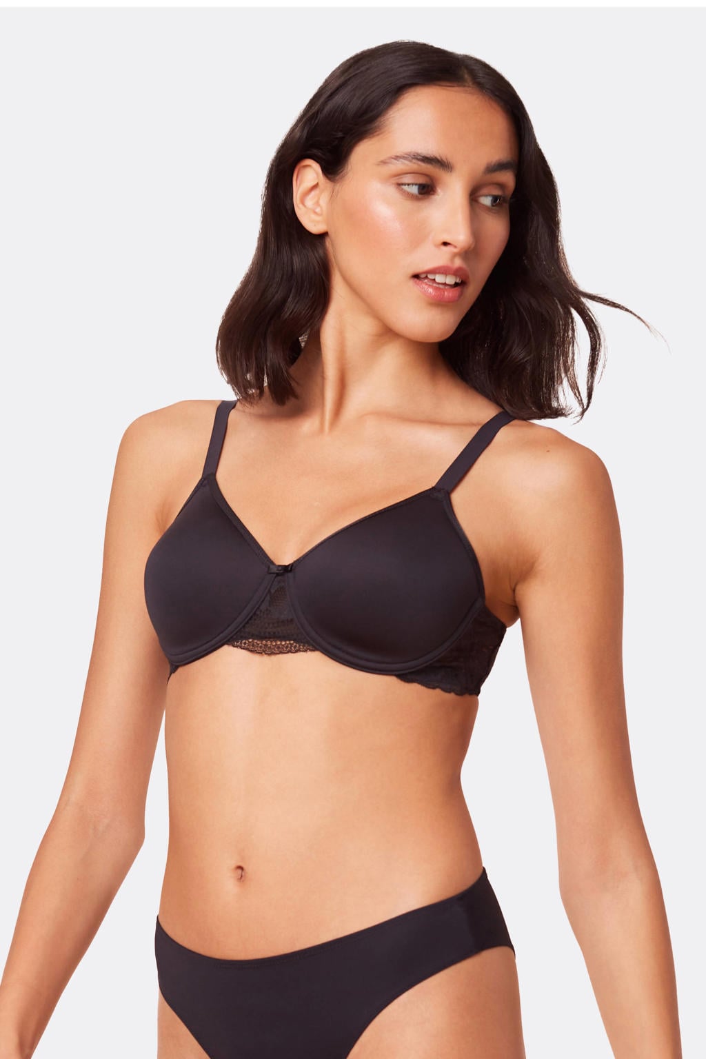 Triumph voorgevormde T-shirt-bh met beugel Modern Lace zwart