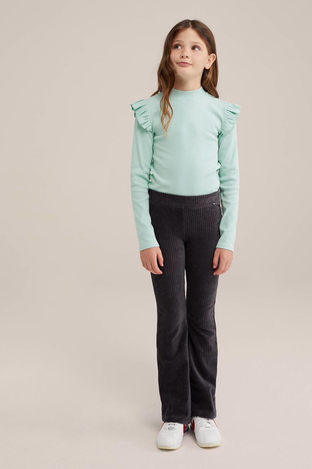 Mintgroene meisjes WE Fashion longsleeve van stretchkatoen met effen, lange mouwen, ronde hals en ruches