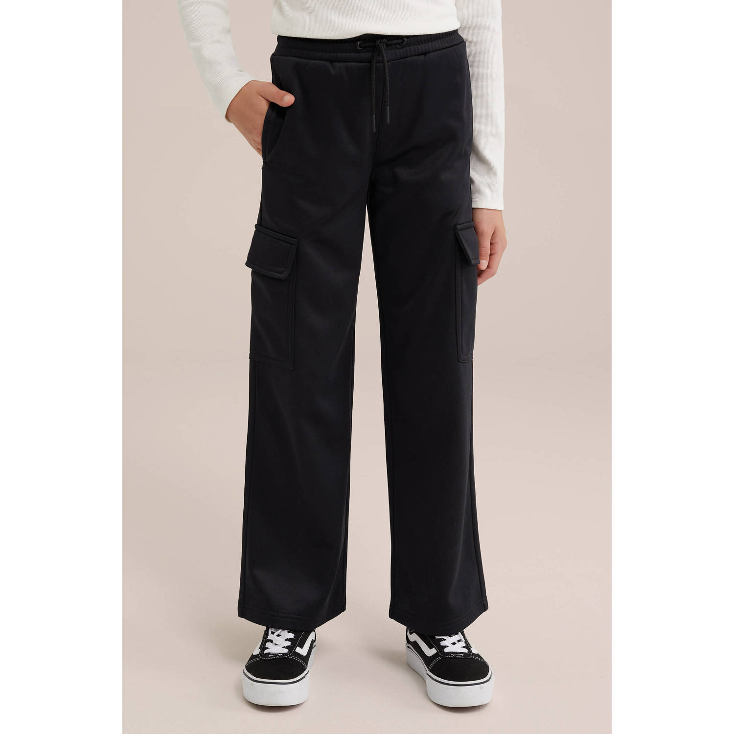 WE Fashion straight fit cargobroek zwart