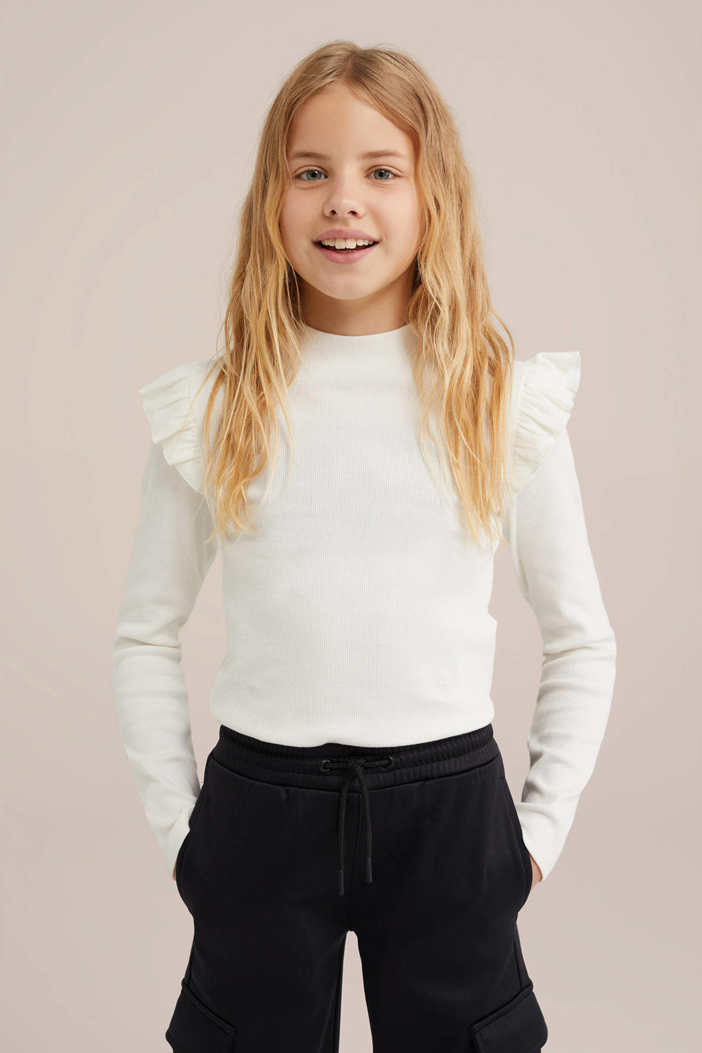 Witte meisjes WE Fundamentals longsleeve van stretchkatoen met effen, lange mouwen, ronde hals en ruches