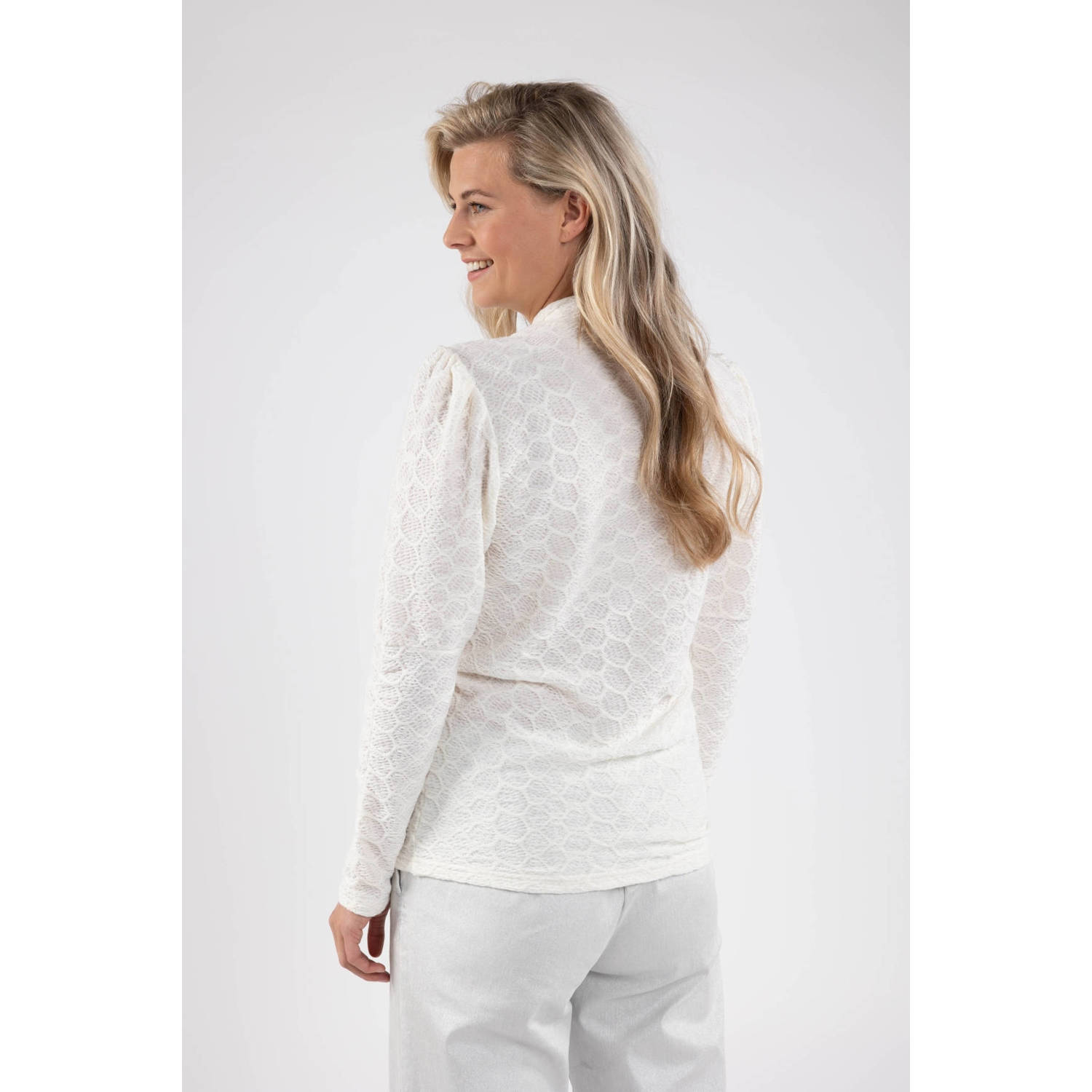 NUKUS top Merida crème