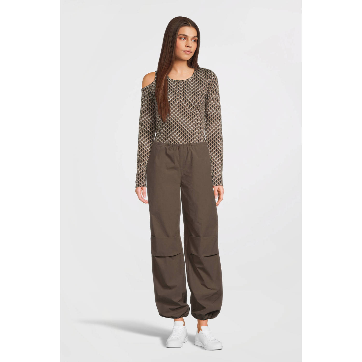 LOOXS 10sixteen low waist loose fit broek bruin