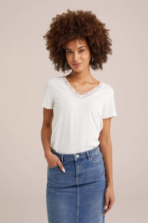 T-shirt wit