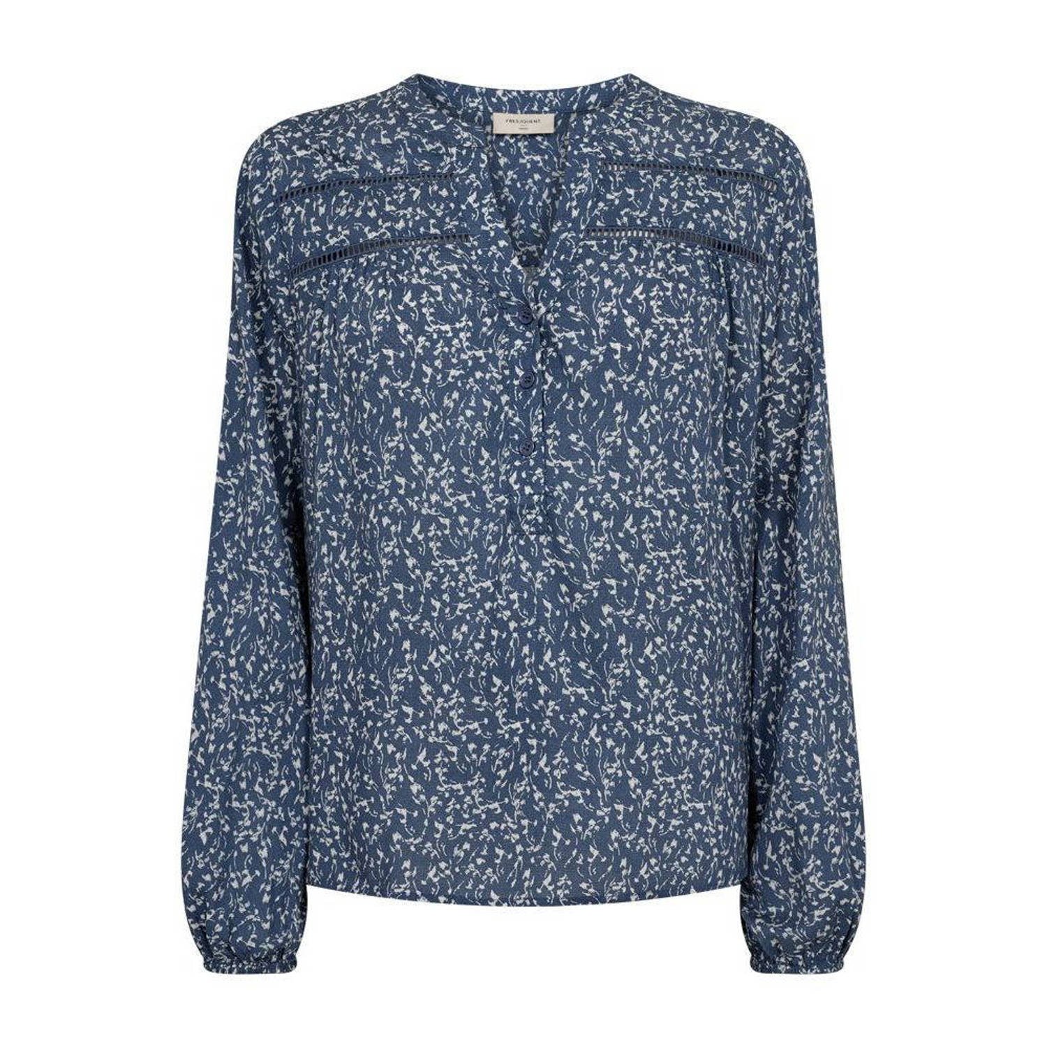 FREEQUENT blousetop met all over print en open detail blauw