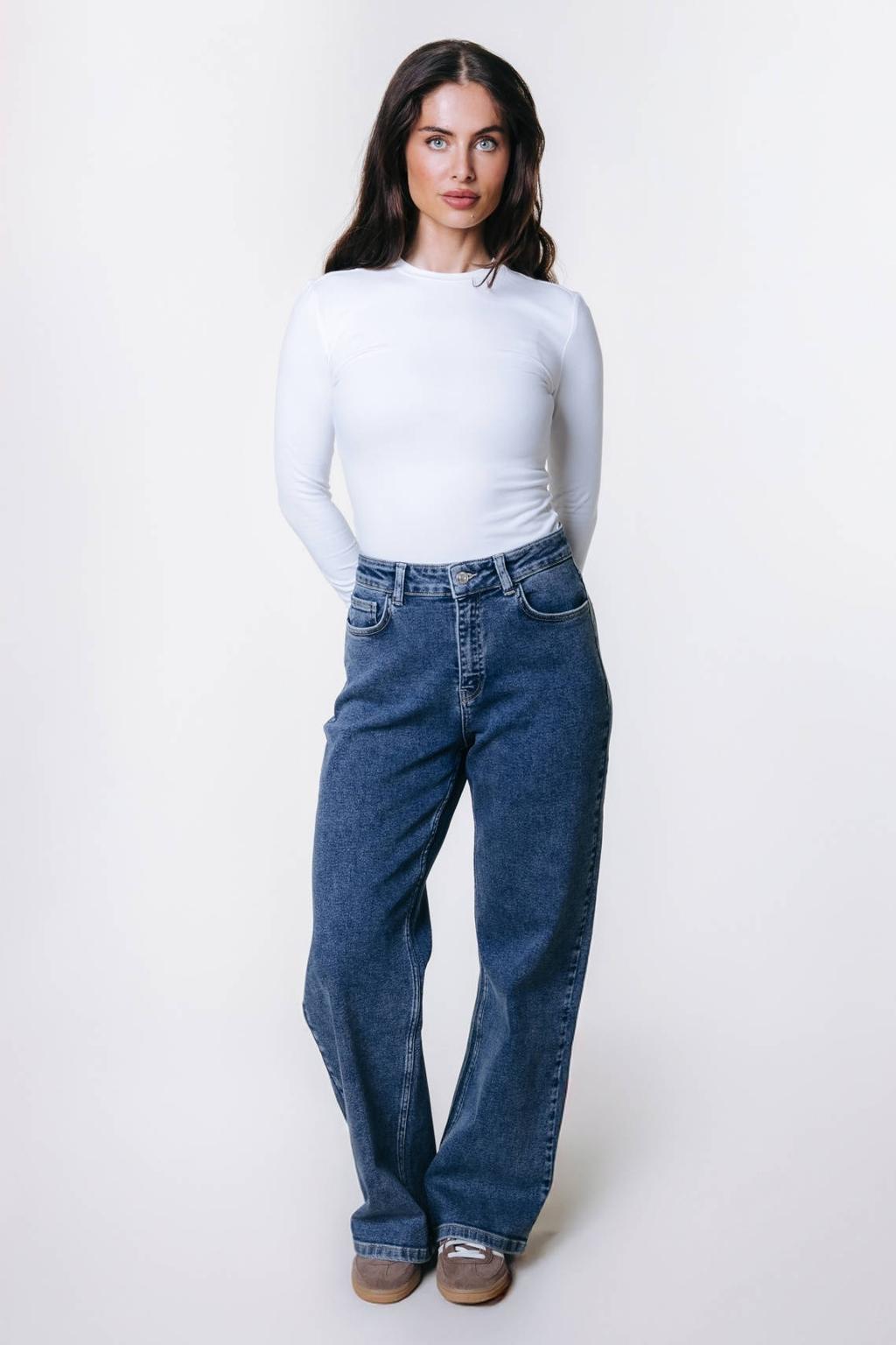 Colourful Rebel high waist straight leg jeans Gaias High Rise medium blue denim
