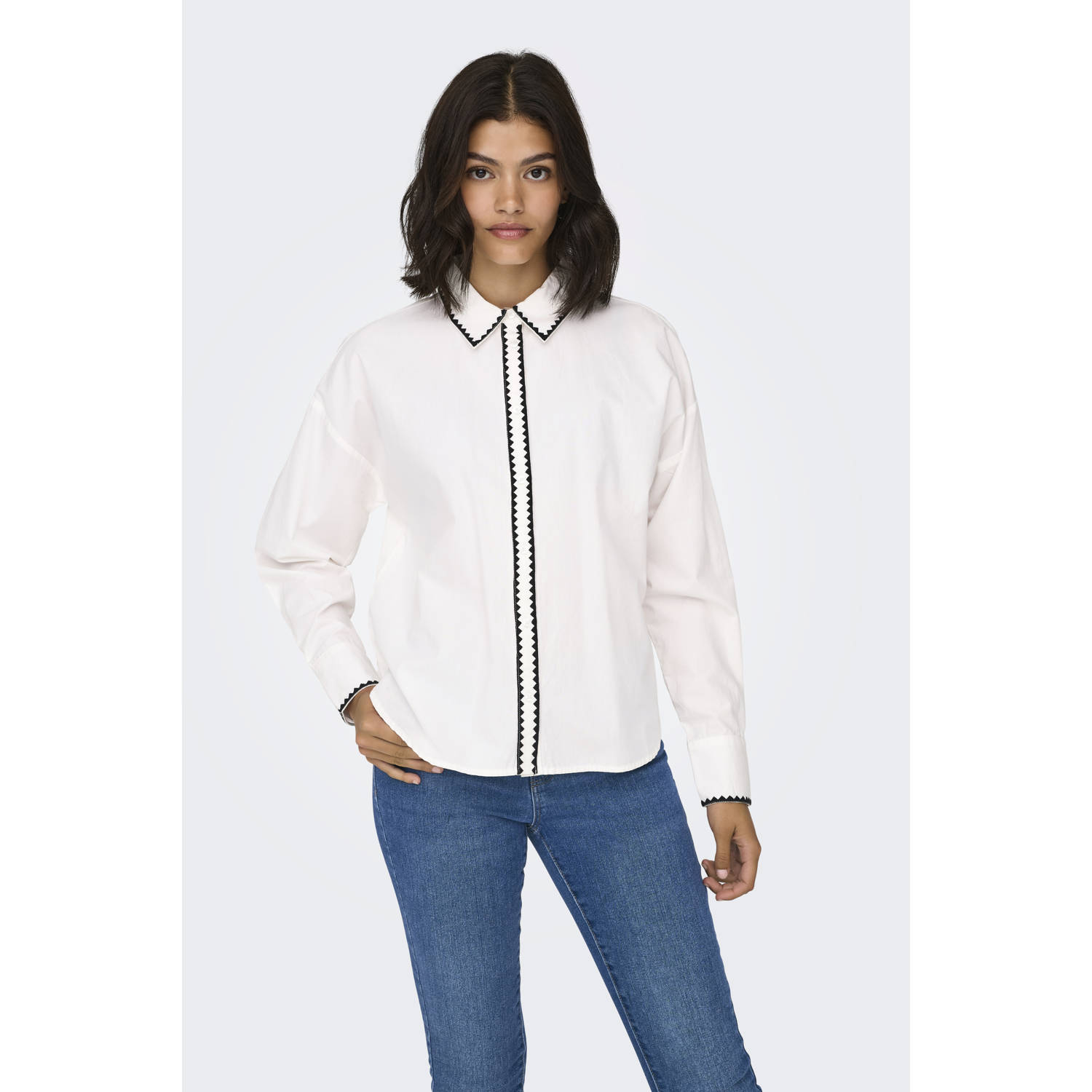 JDY blouse LORENZO met contrastbies ecru zwart