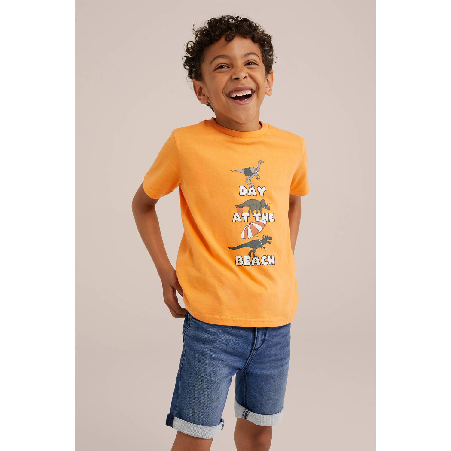 WE Fashion T-shirt met printopdruk abrikoos Geel Jongens Katoen Ronde hals 122 128
