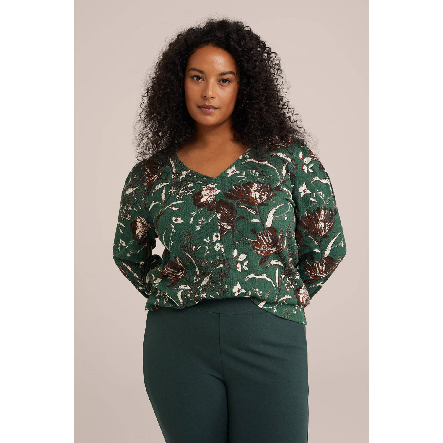 WE Fashion Curve gebloemde top donkergroen bruin