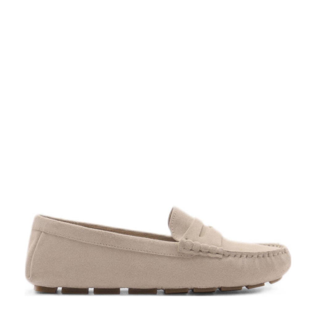 Beige dames Mango suède mocassins van 100% rundleer. voering: 92% polyurethaan, 8% polyester.inlegzooltje: 100% polyurethaan. zool: 100% met effen