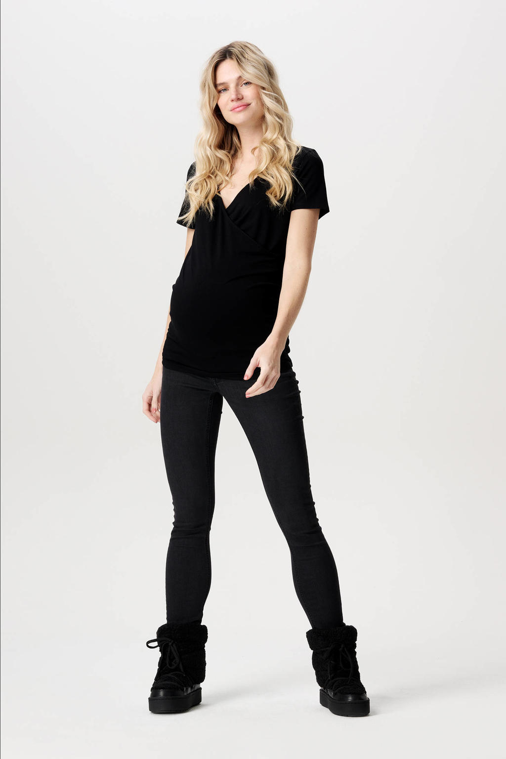 Black denim dames Noppies maternity zwangerschaps jegging Ella black van denim met regular waist, elastische tailleband en effen