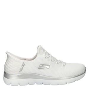 slip-on sneakers wit