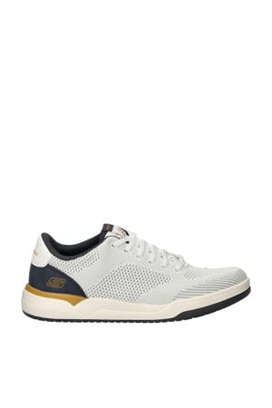 sneakers wit