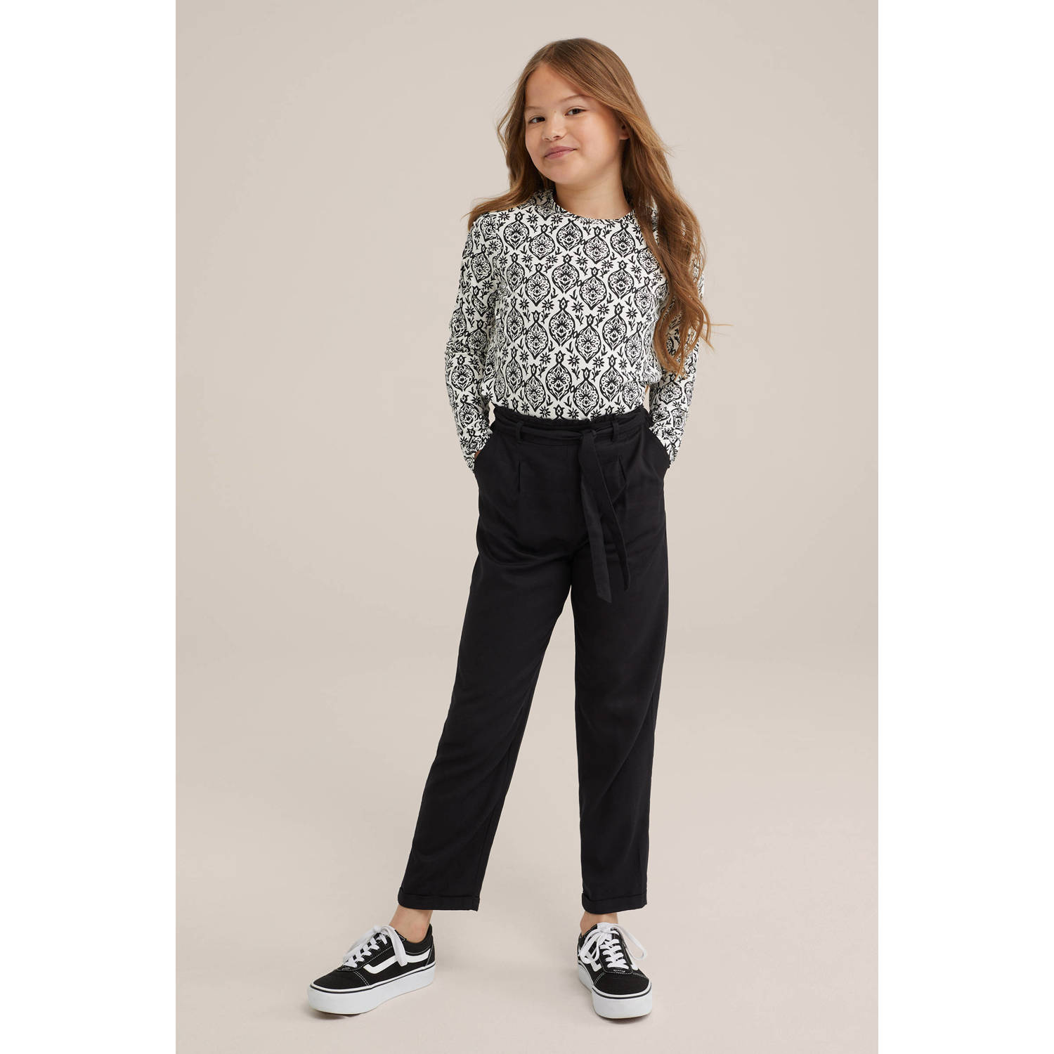 WE Fashion all over print longsleeve black uni